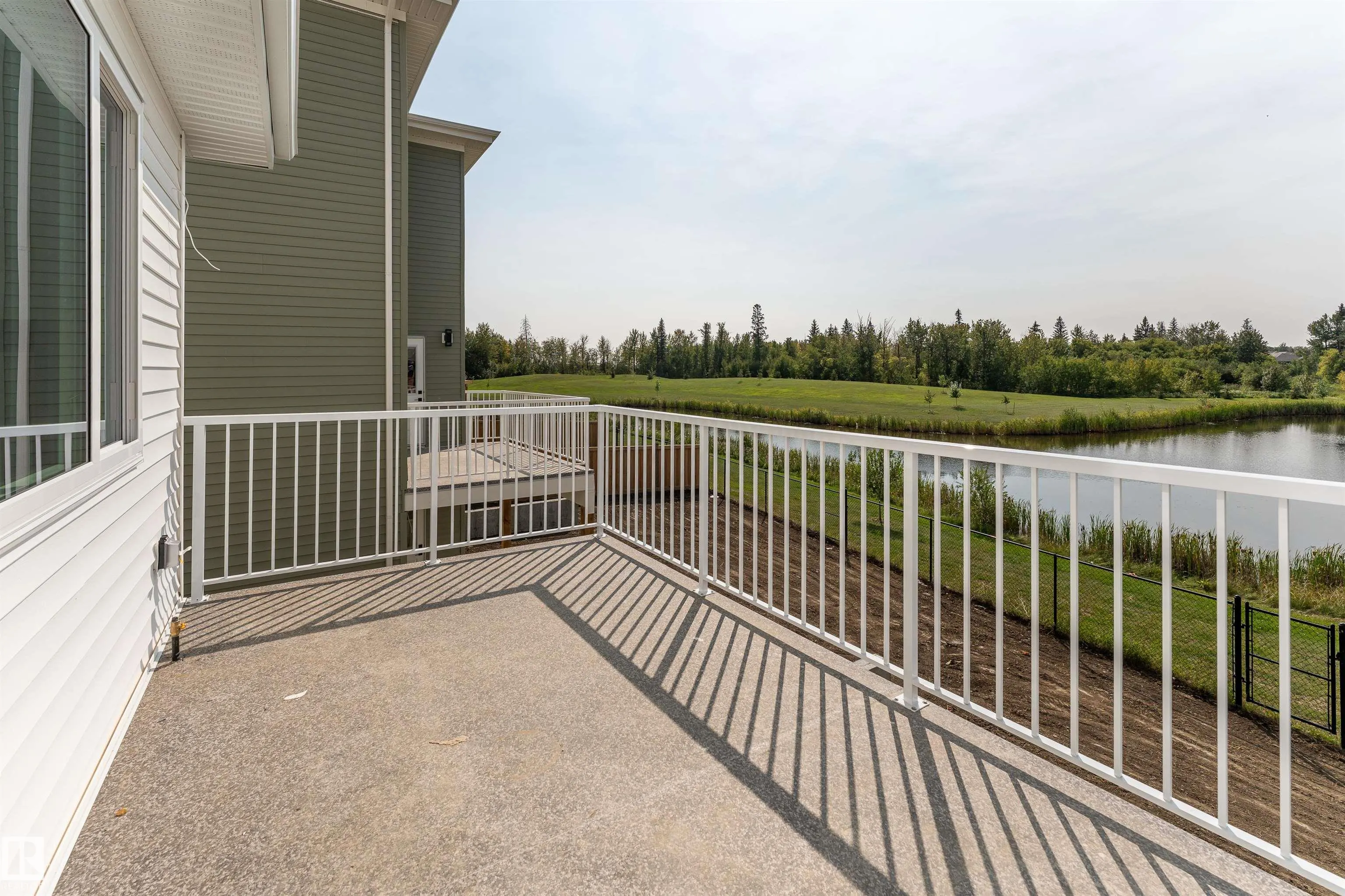 39 MAPLE Crescent