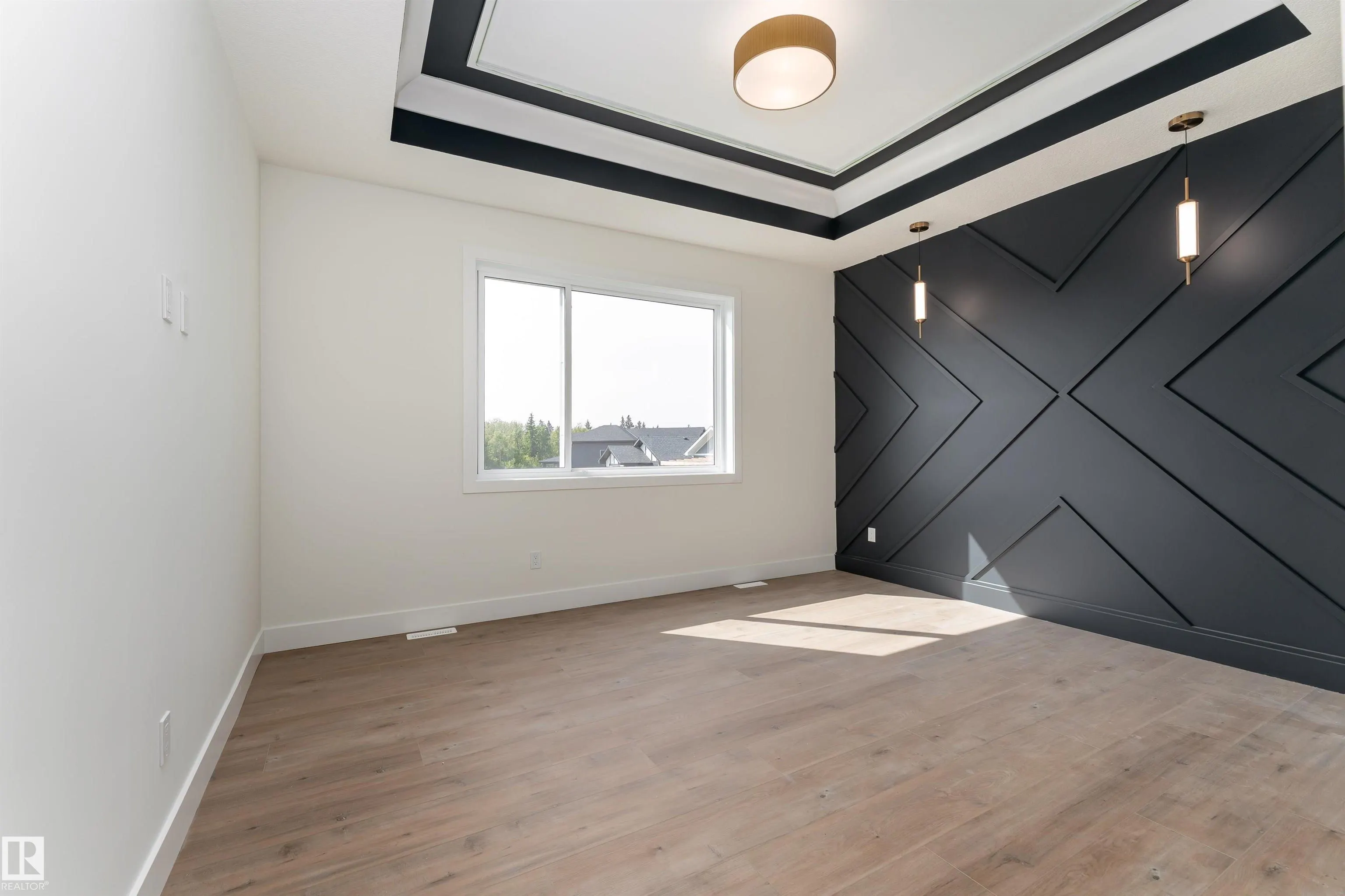 39 MAPLE Crescent