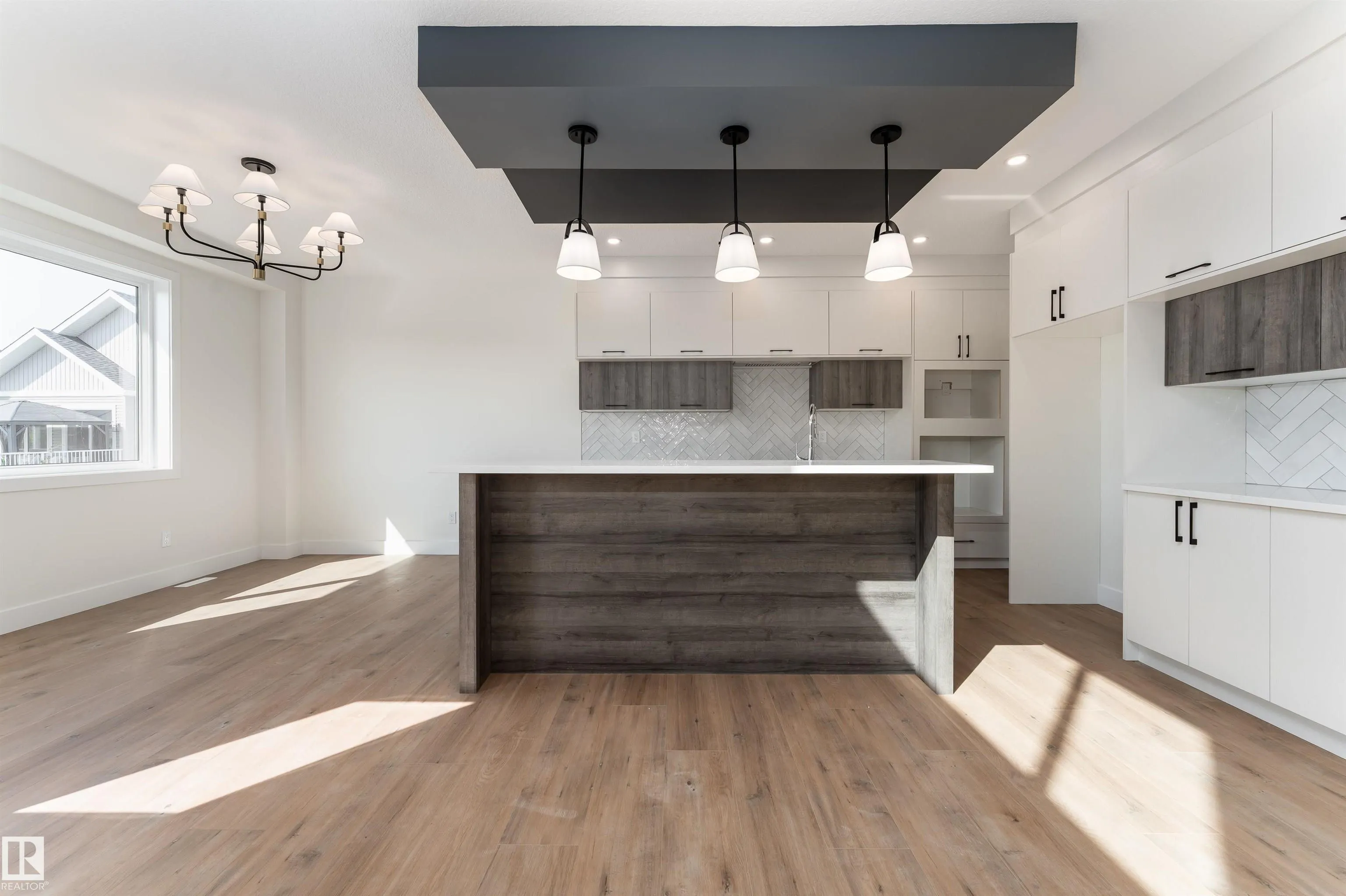 39 MAPLE Crescent