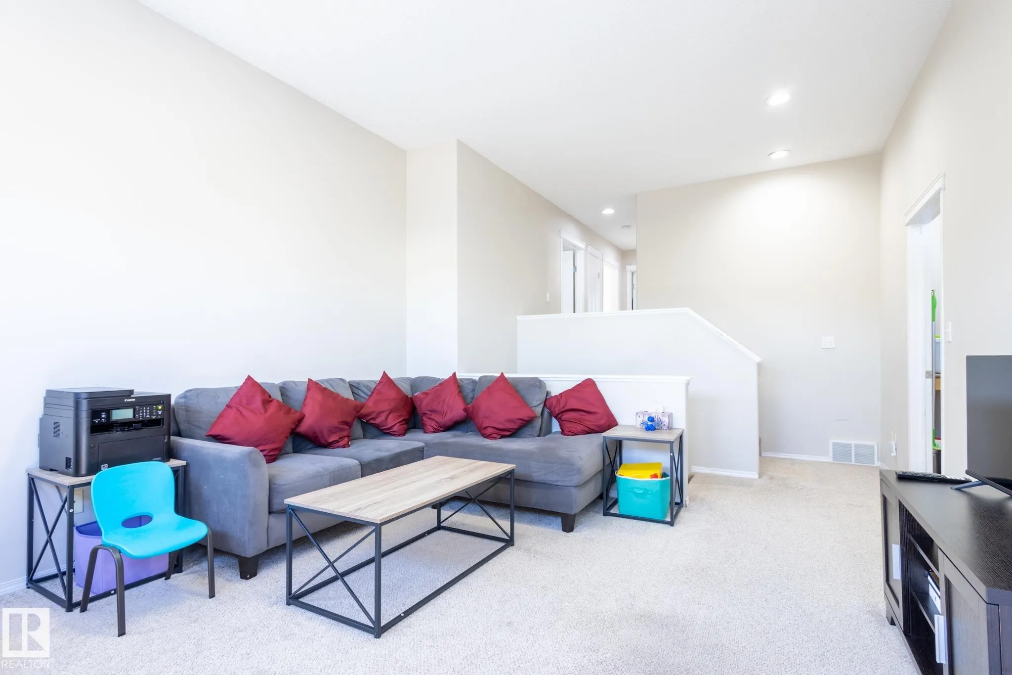 341 CALDERON Crescent