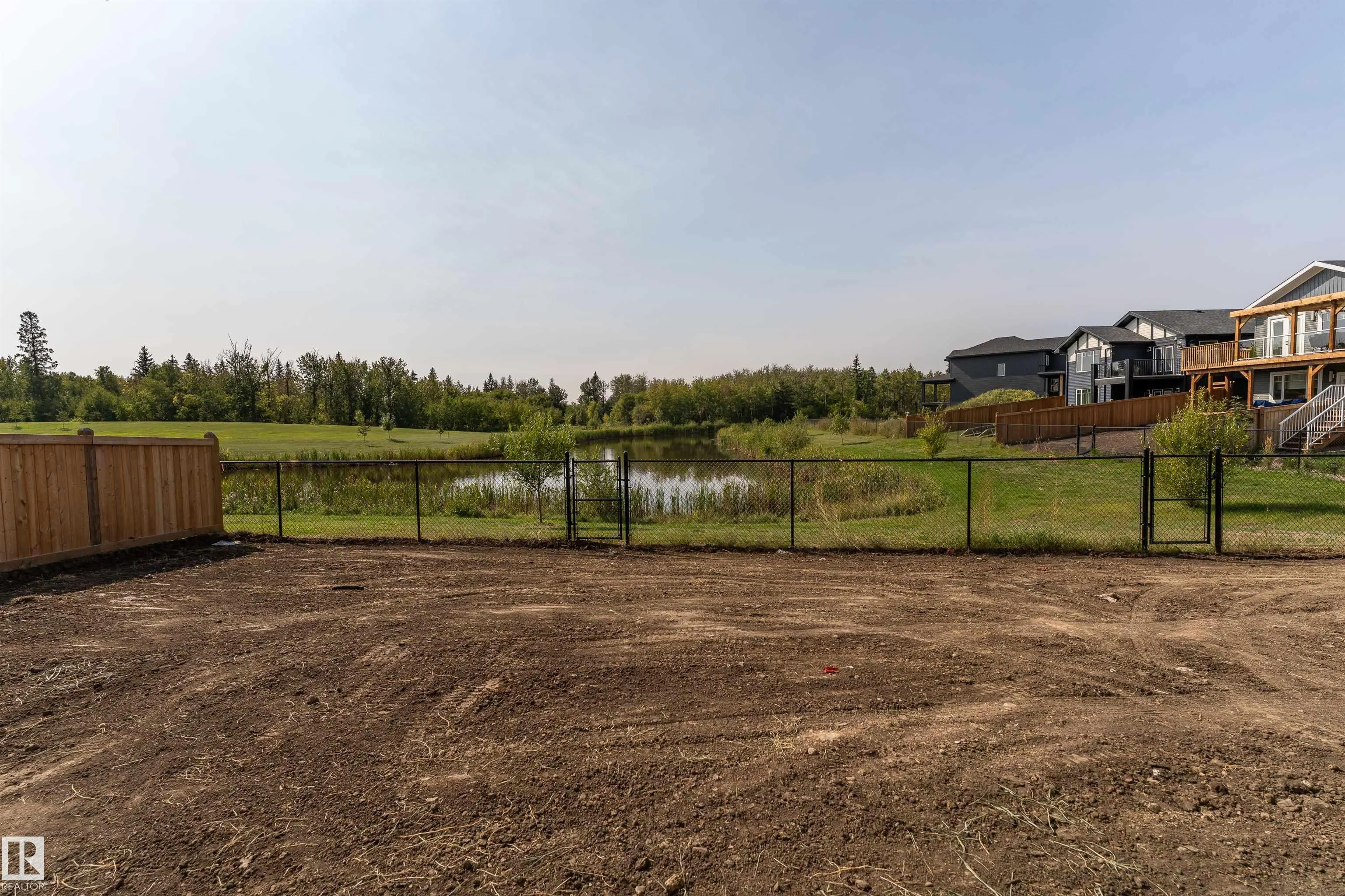 35 MAPLE CRES