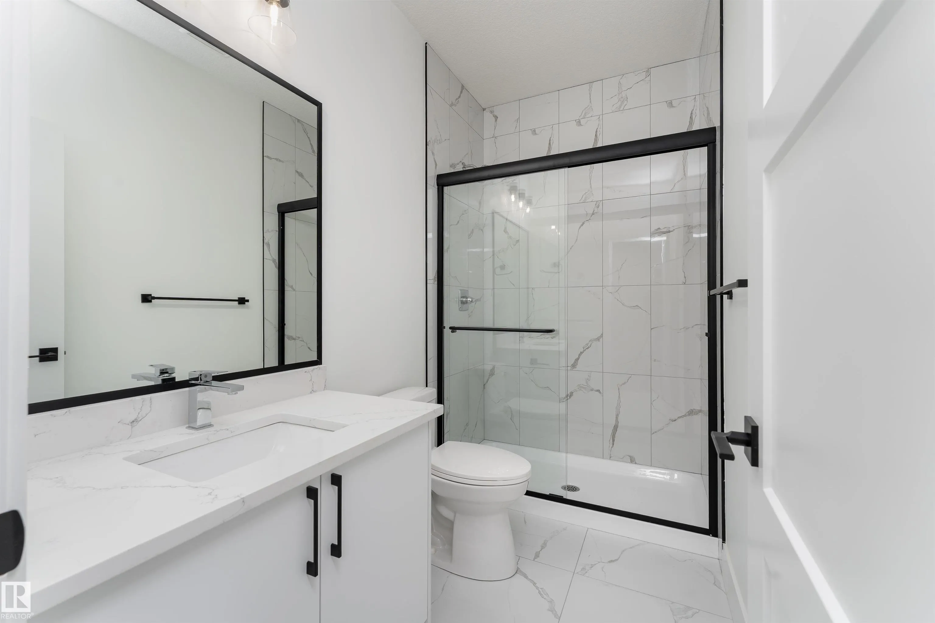 35 MAPLE CRES