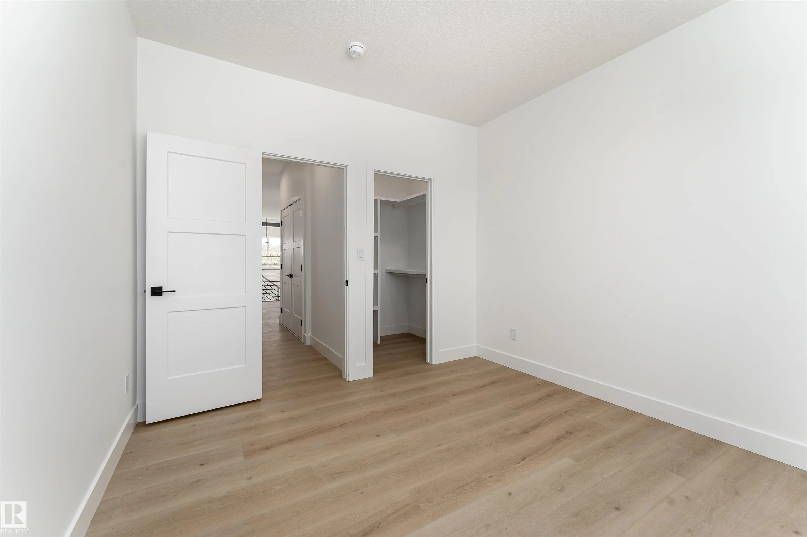 35 MAPLE CRES