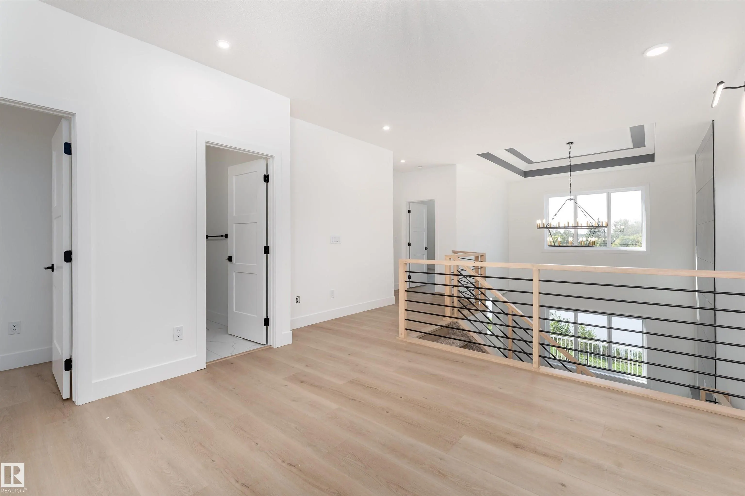 35 MAPLE CRES