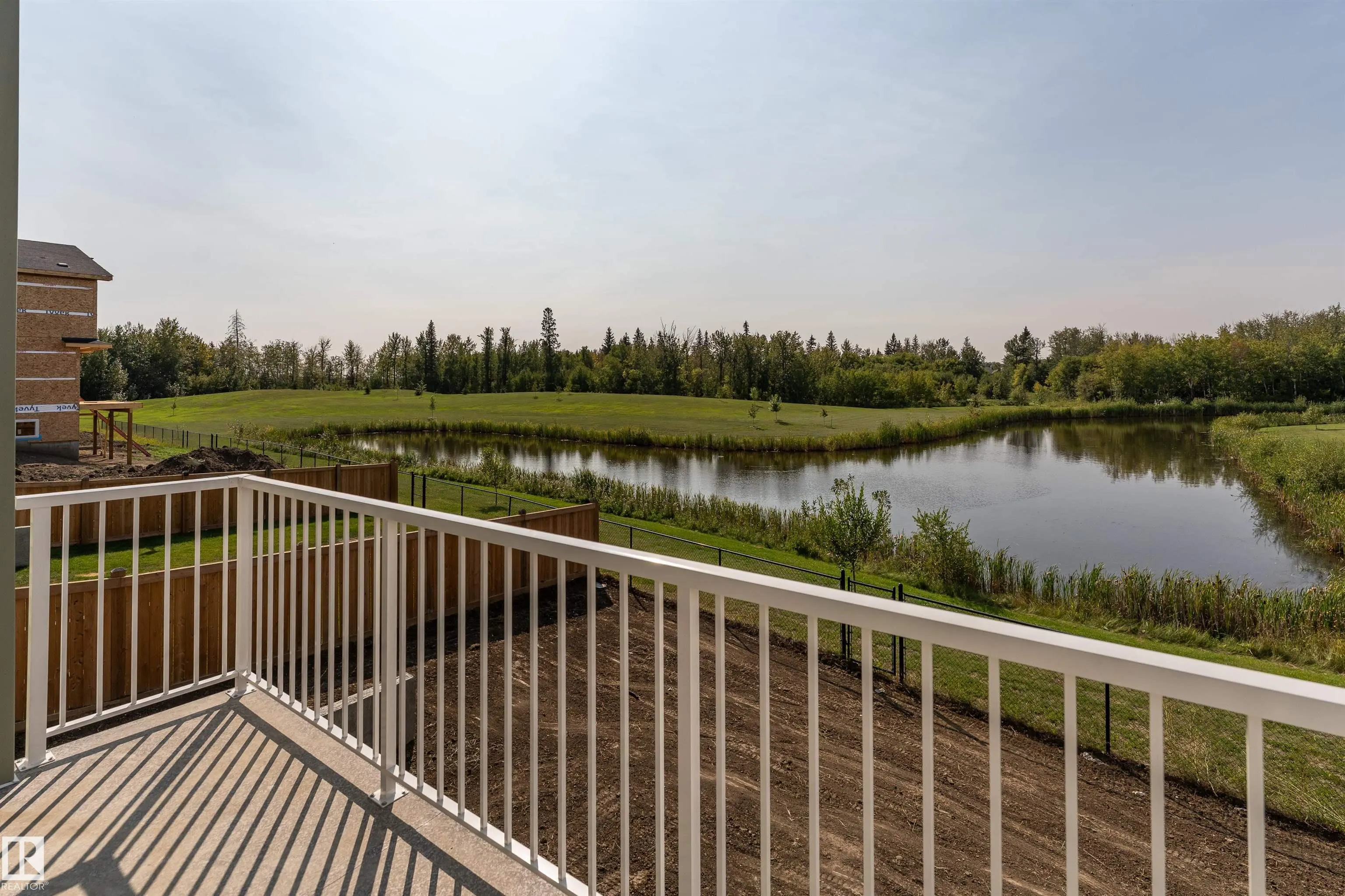 35 MAPLE CRES