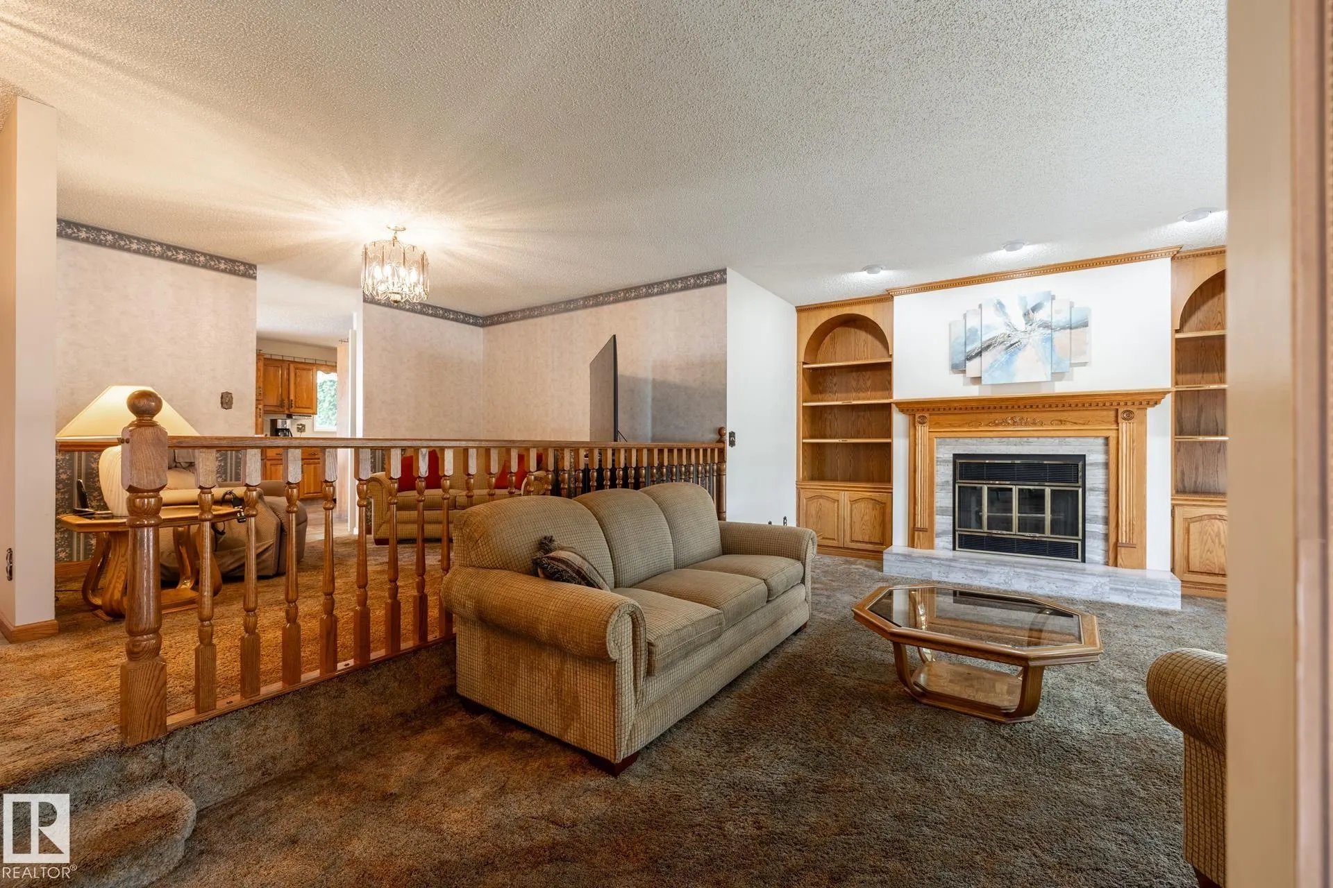 10 LORNE Crescent