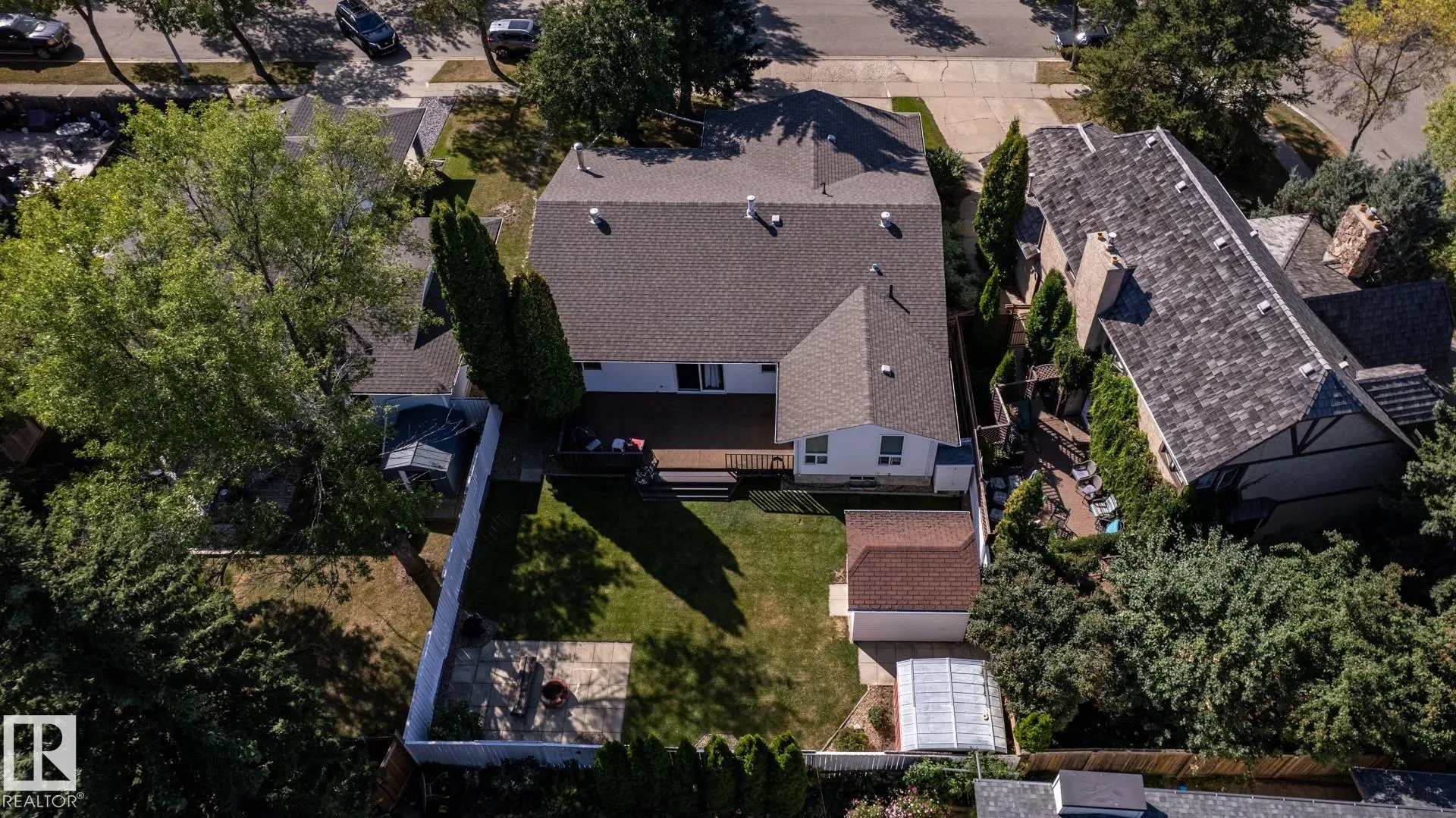 10 LORNE Crescent