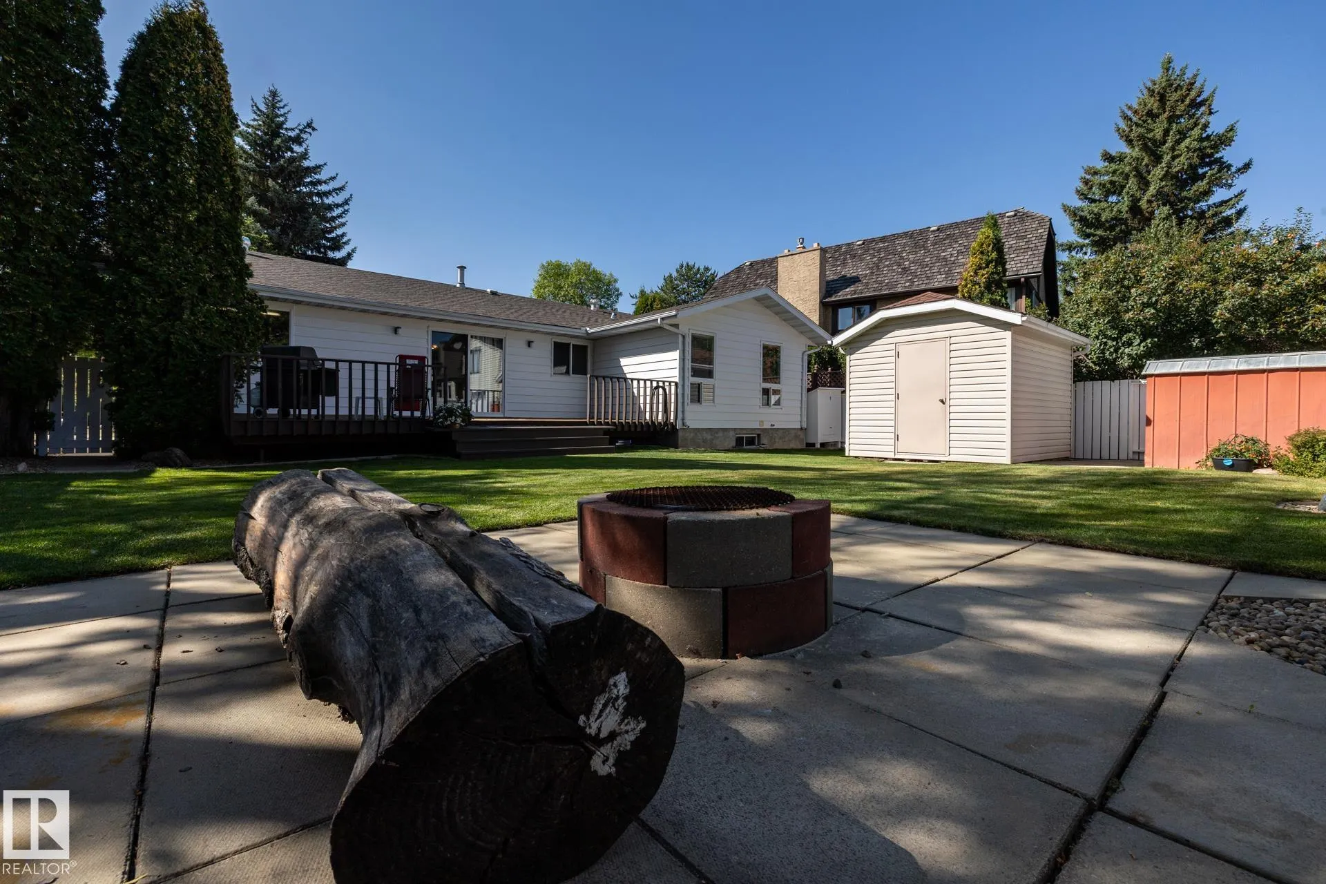 10 LORNE Crescent