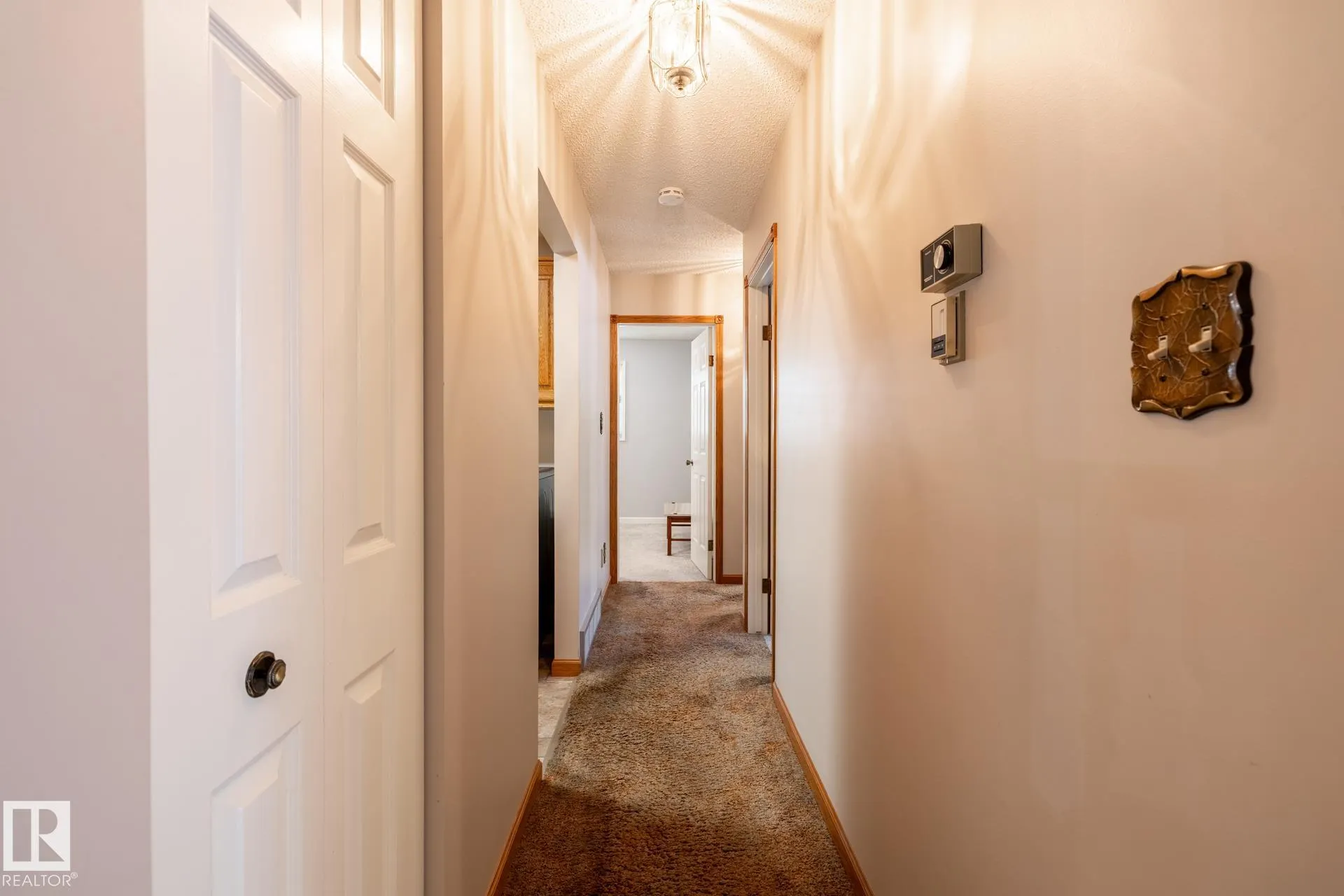 10 LORNE Crescent