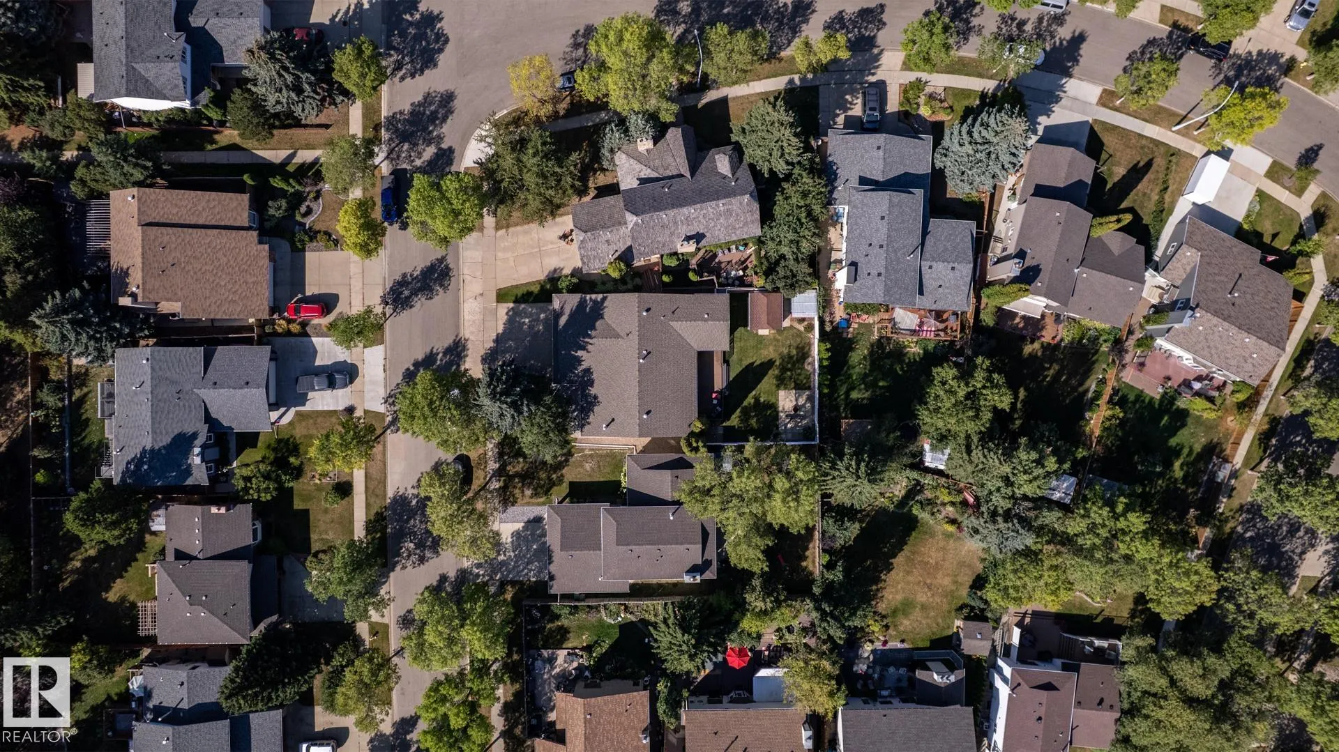 10 LORNE Crescent