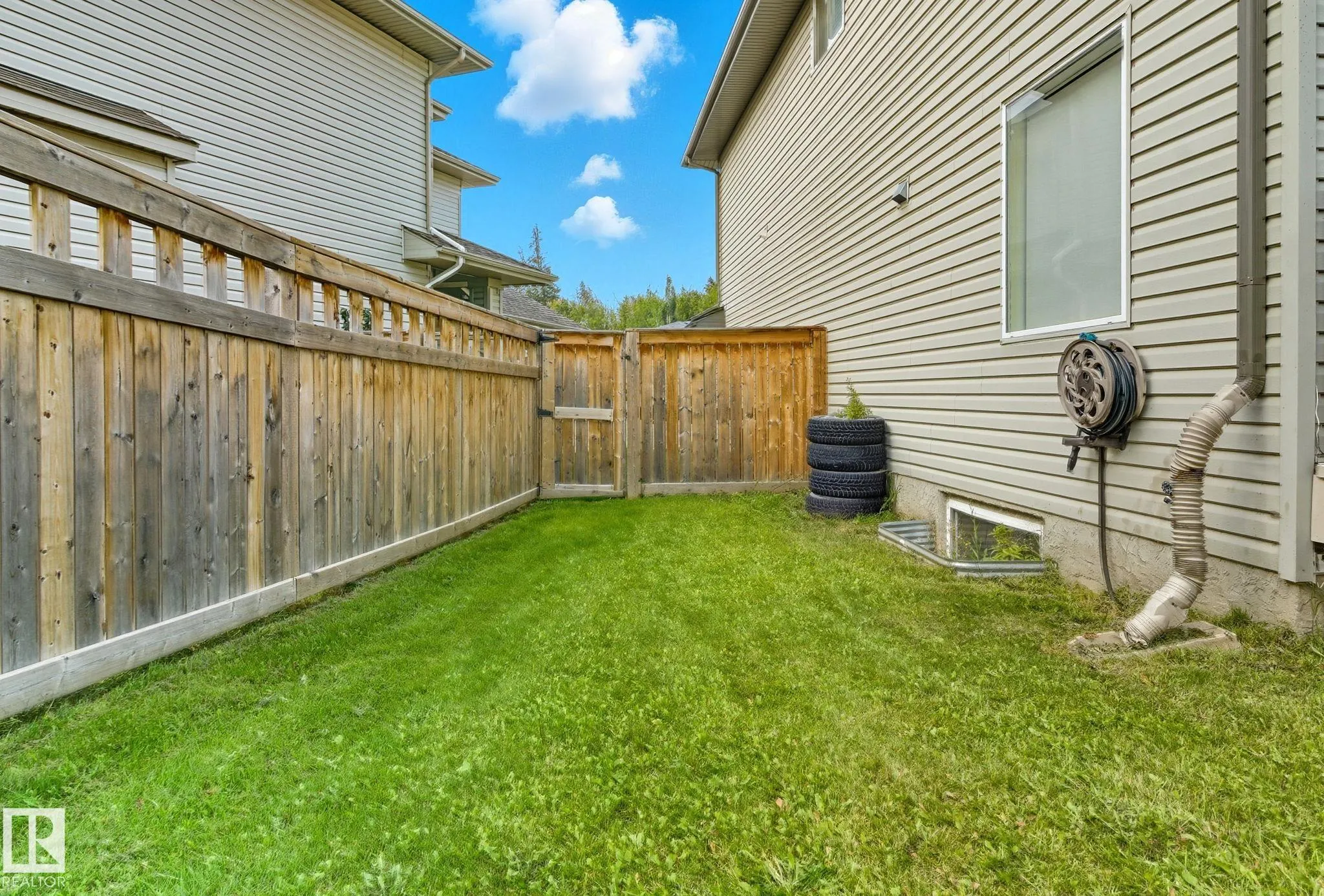 12 WESTERRA Court