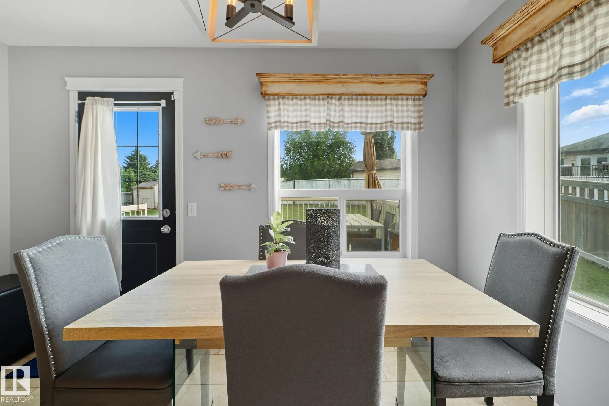 12 WESTERRA Court