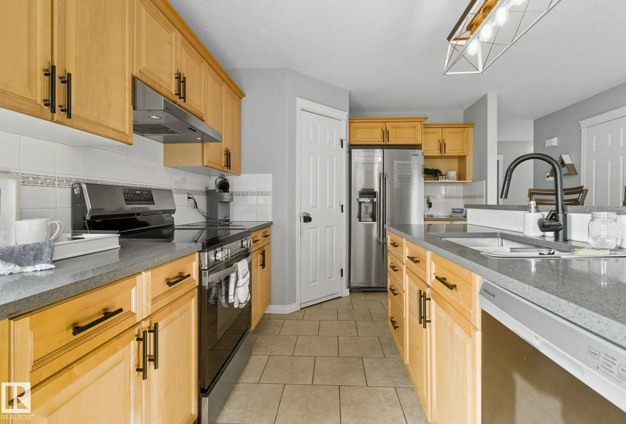 12 WESTERRA Court