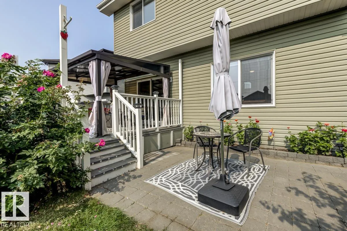 2013 CHRISTOPHER Close