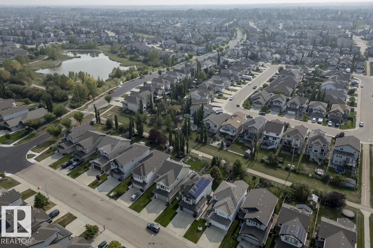 2013 CHRISTOPHER Close