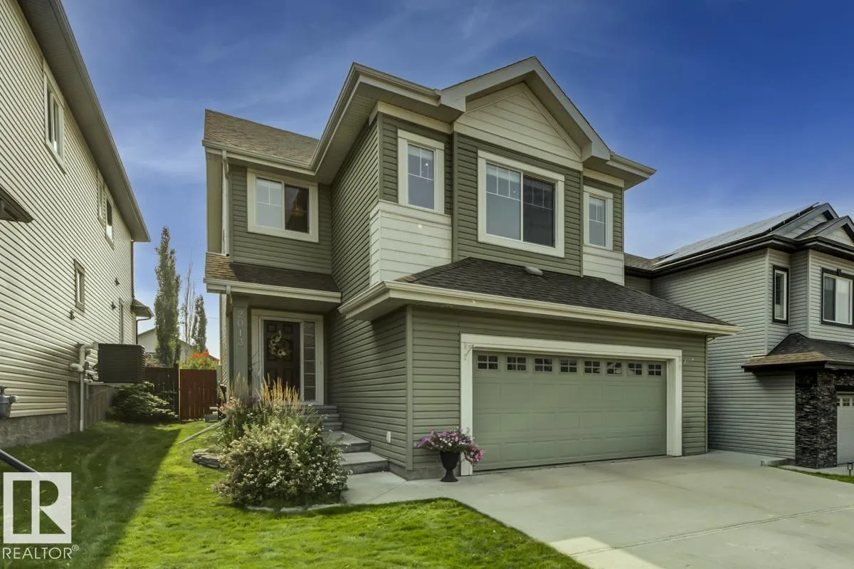 2013 CHRISTOPHER Close