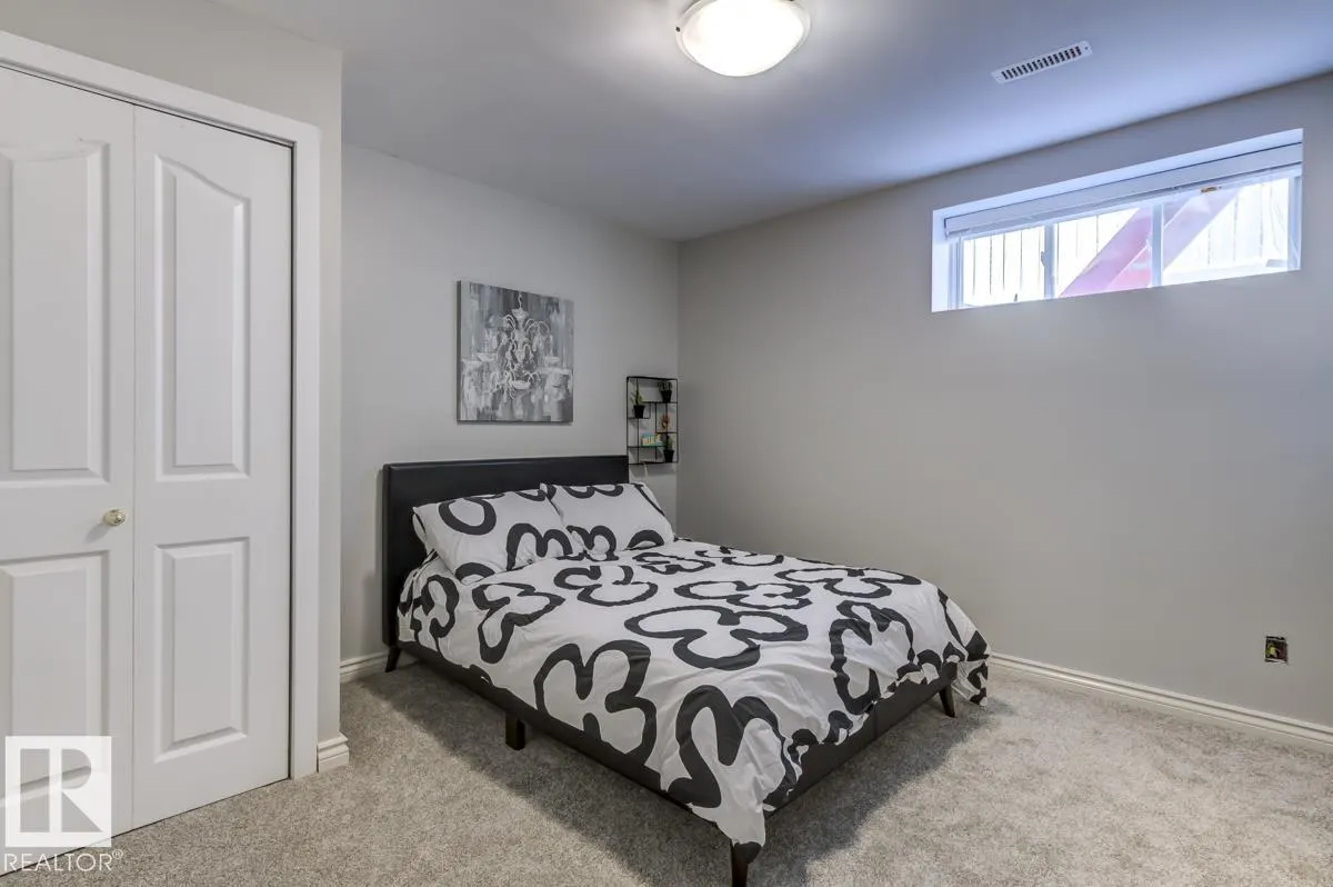 2013 CHRISTOPHER Close