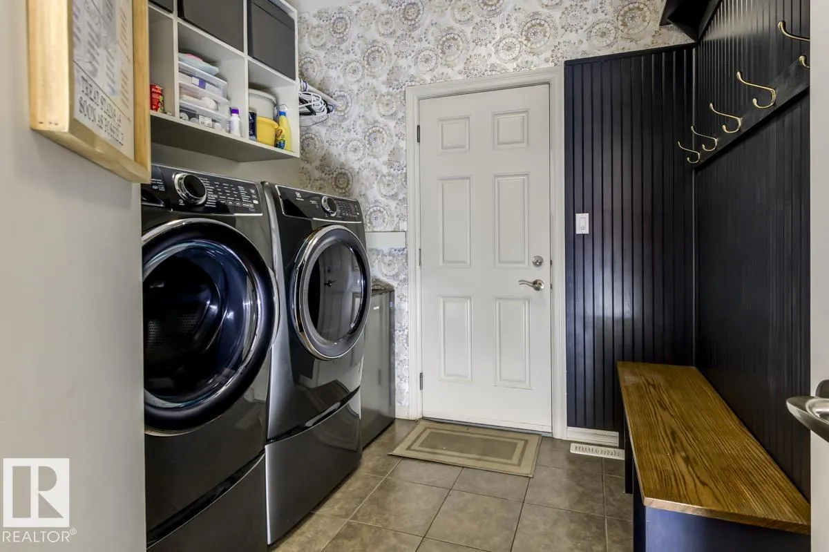 2013 CHRISTOPHER Close