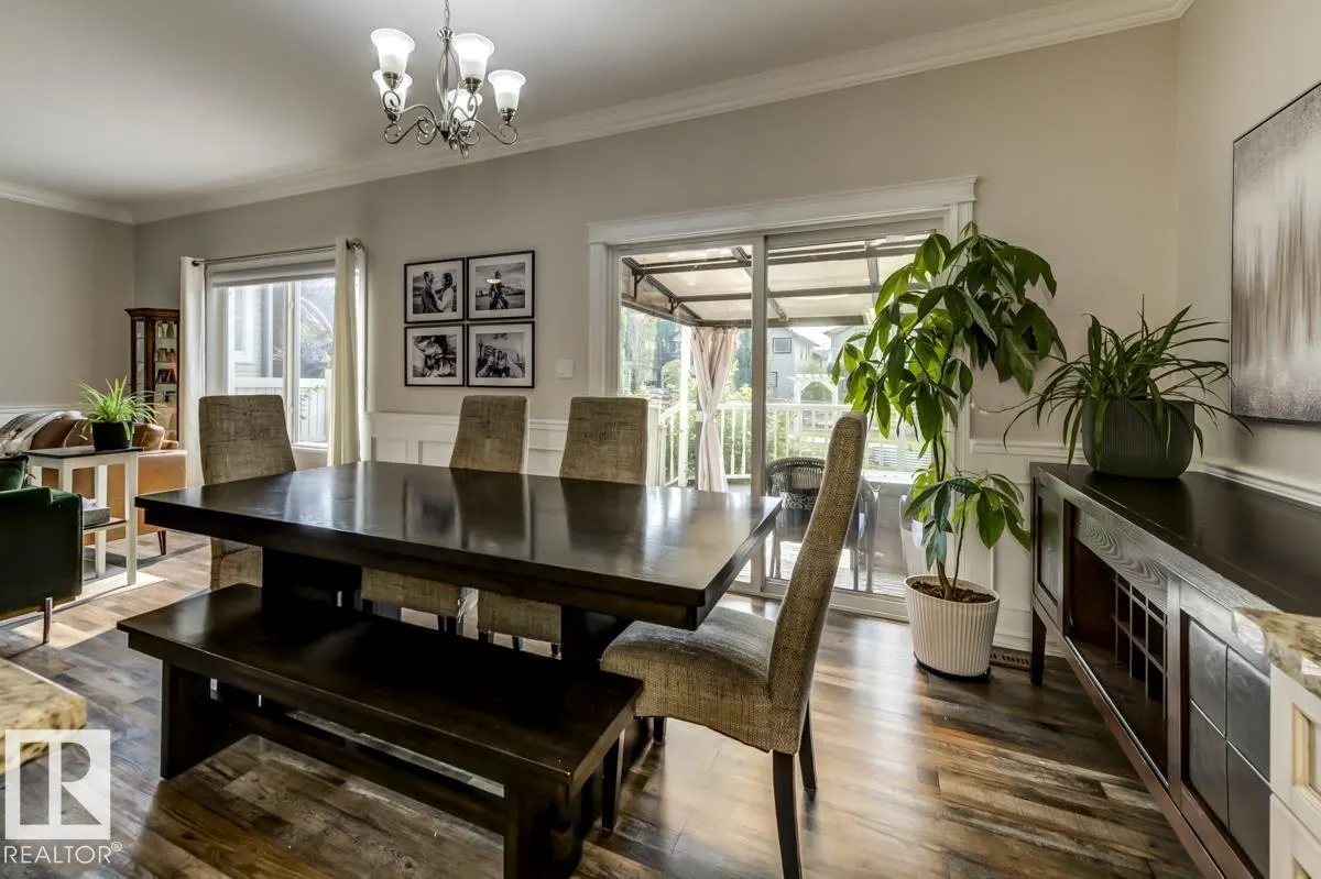 2013 CHRISTOPHER Close