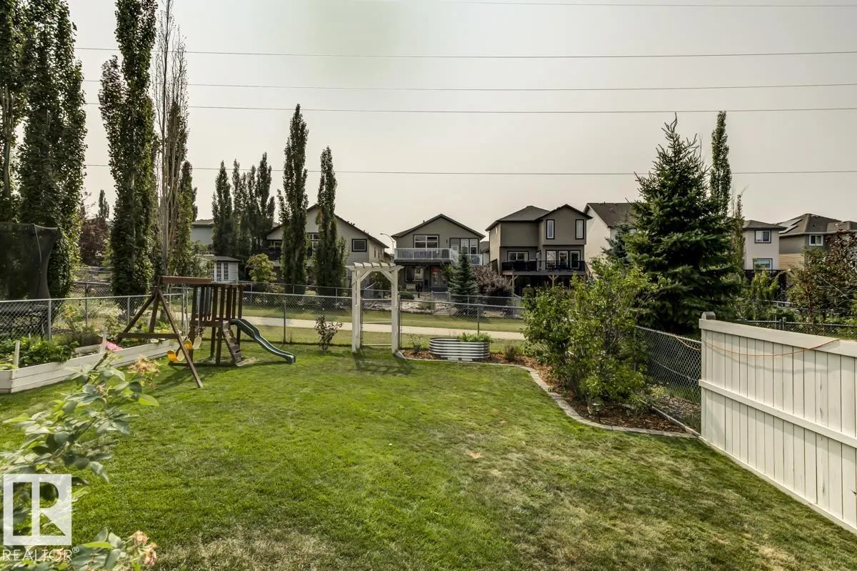 2013 CHRISTOPHER Close