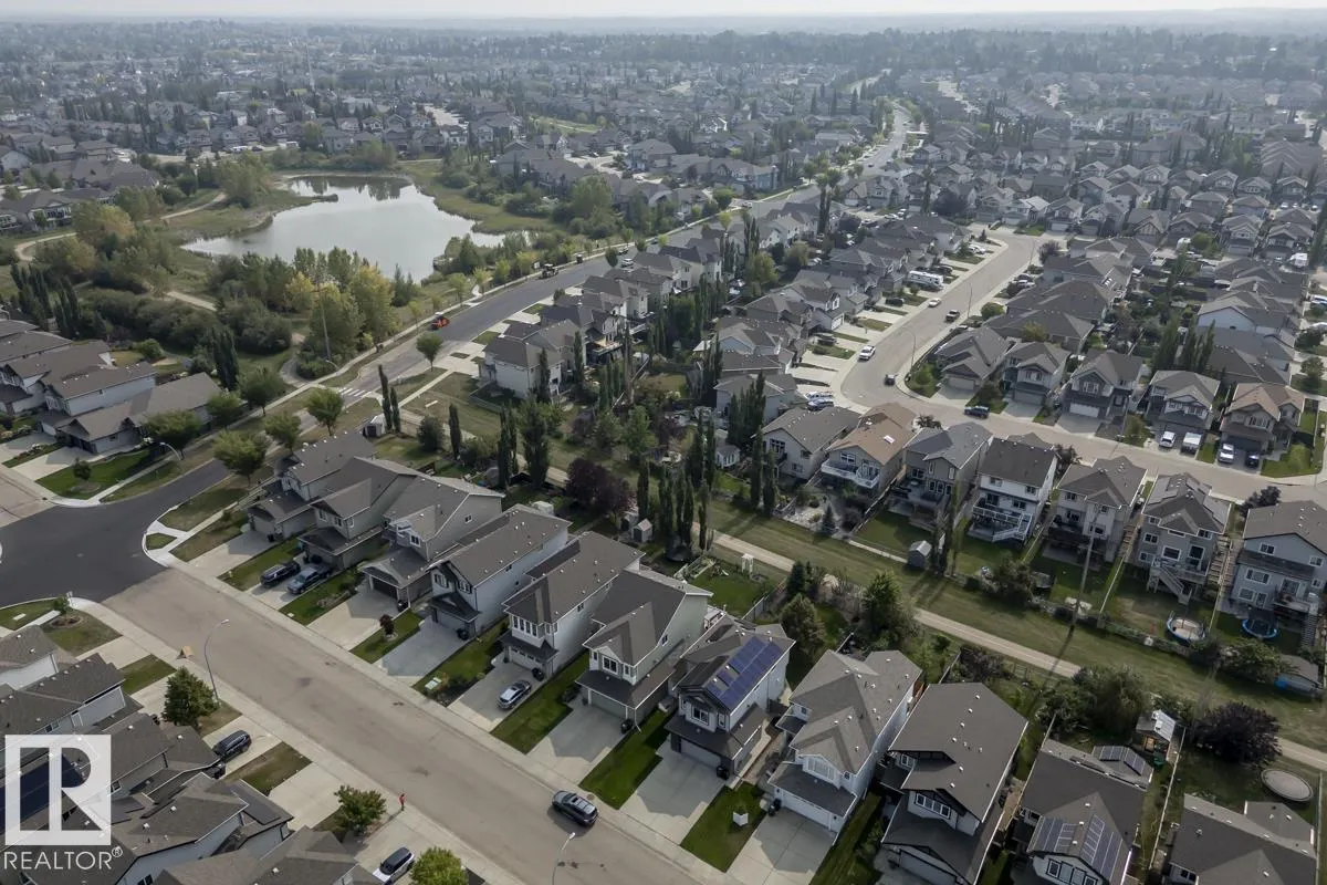 2013 CHRISTOPHER Close