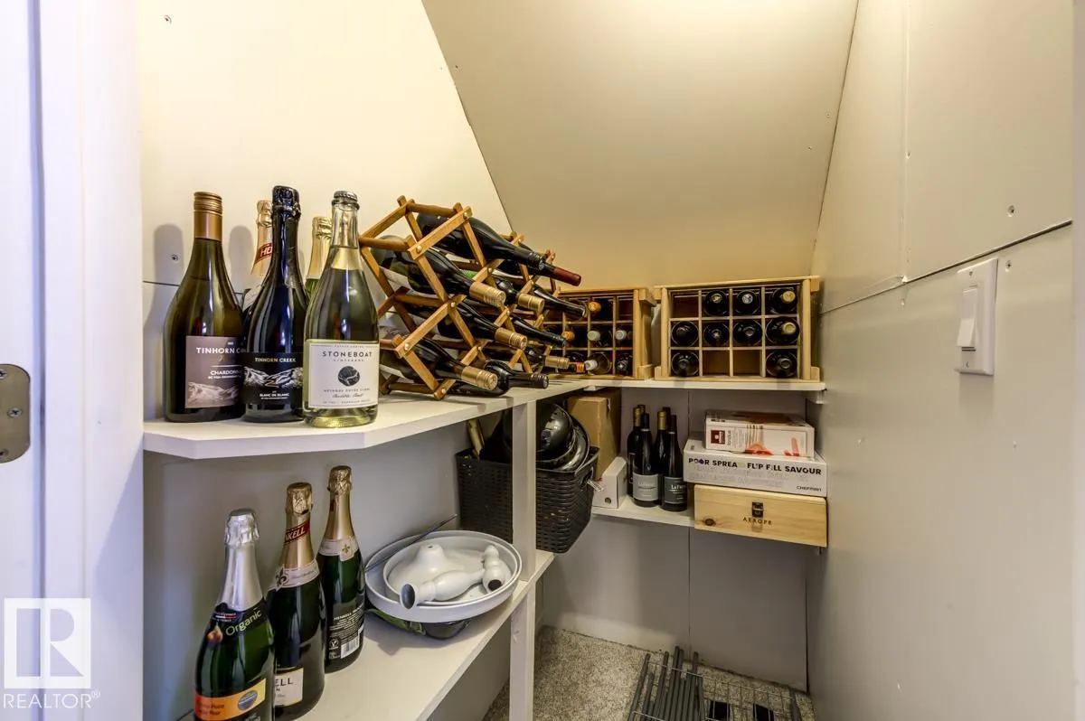 2013 CHRISTOPHER Close