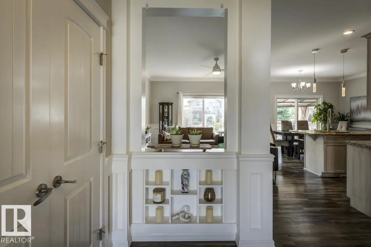 2013 CHRISTOPHER Close