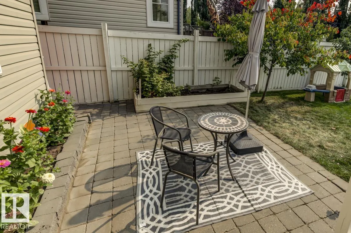 2013 CHRISTOPHER Close