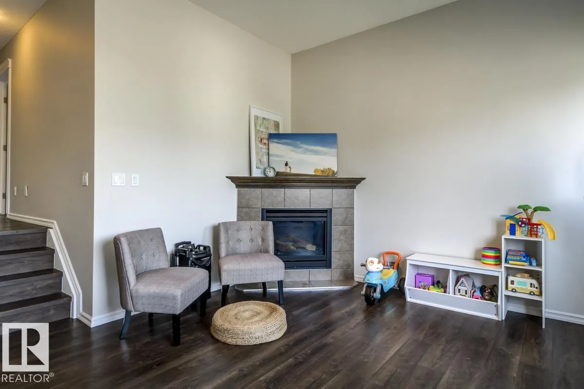 2013 CHRISTOPHER Close