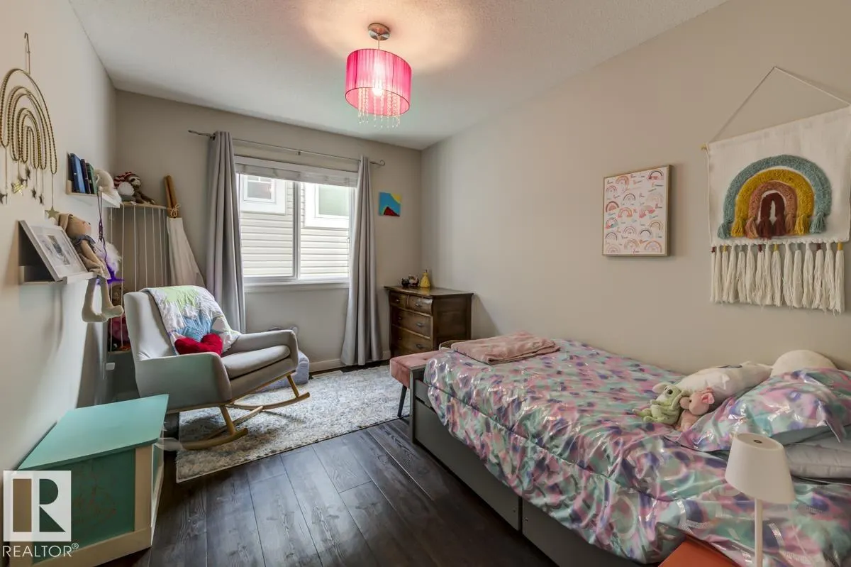 2013 CHRISTOPHER Close