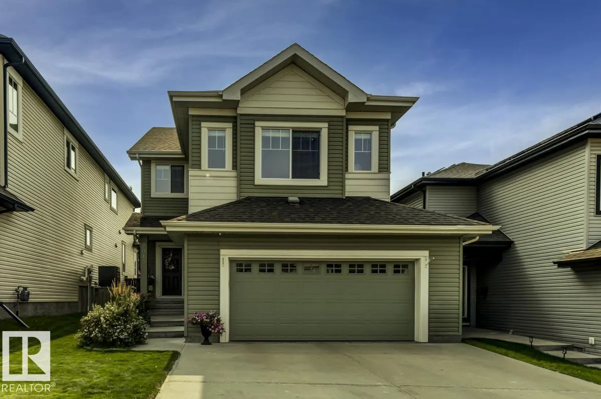 2013 CHRISTOPHER Close