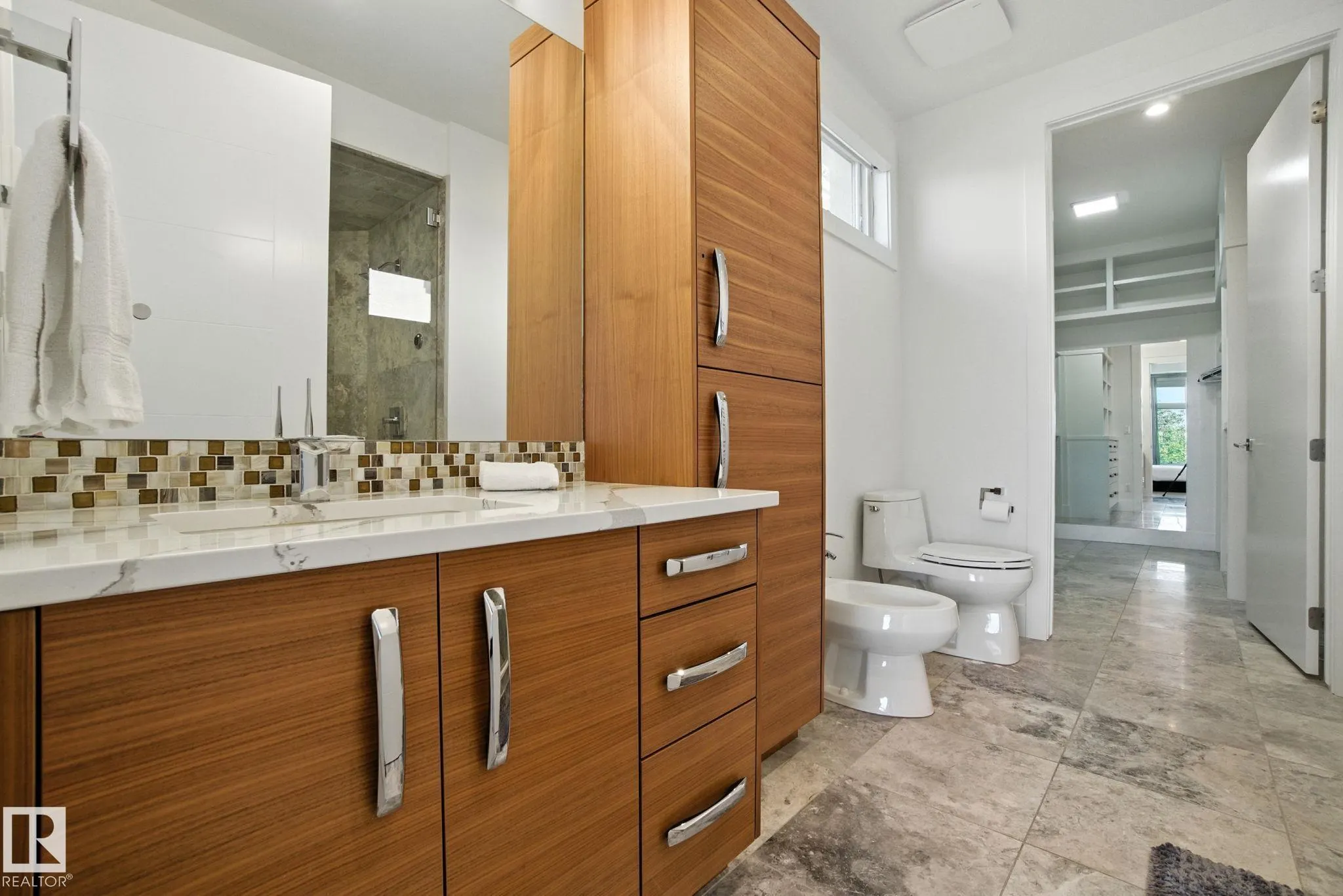 11823 SASKATCHEWAN Drive