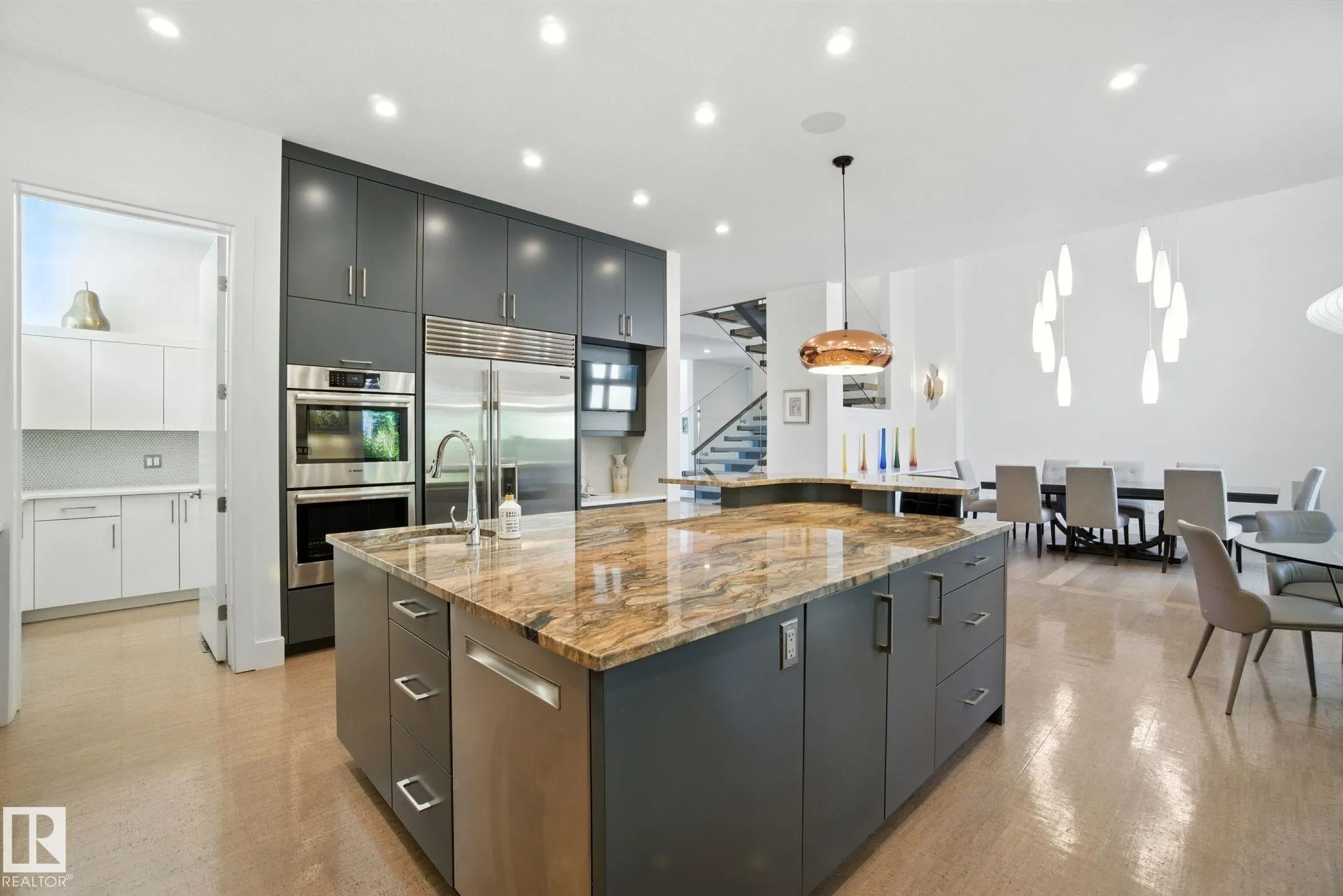 11823 SASKATCHEWAN Drive