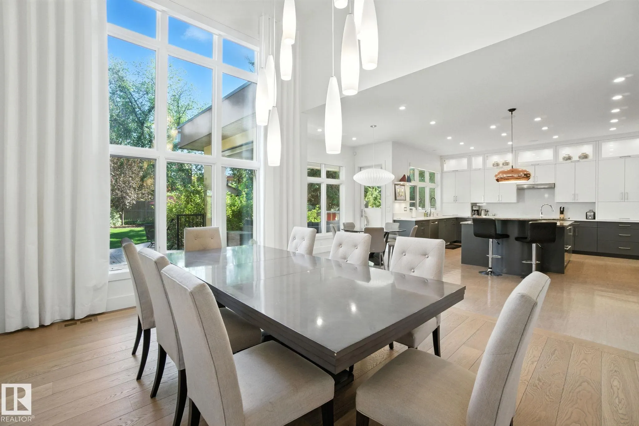 11823 SASKATCHEWAN Drive