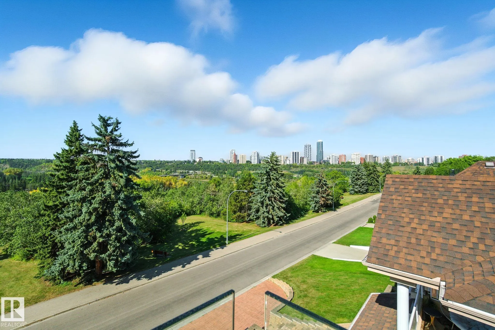 11823 SASKATCHEWAN Drive