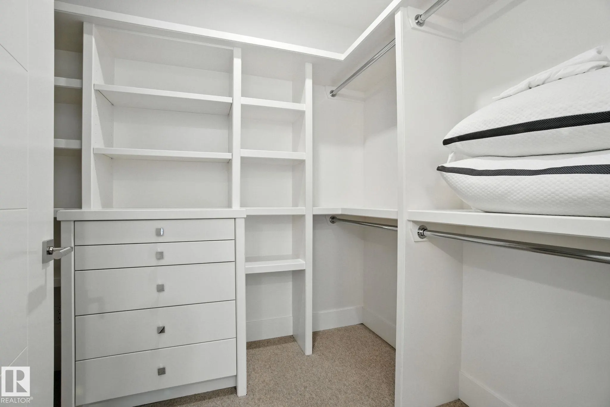 11823 SASKATCHEWAN Drive