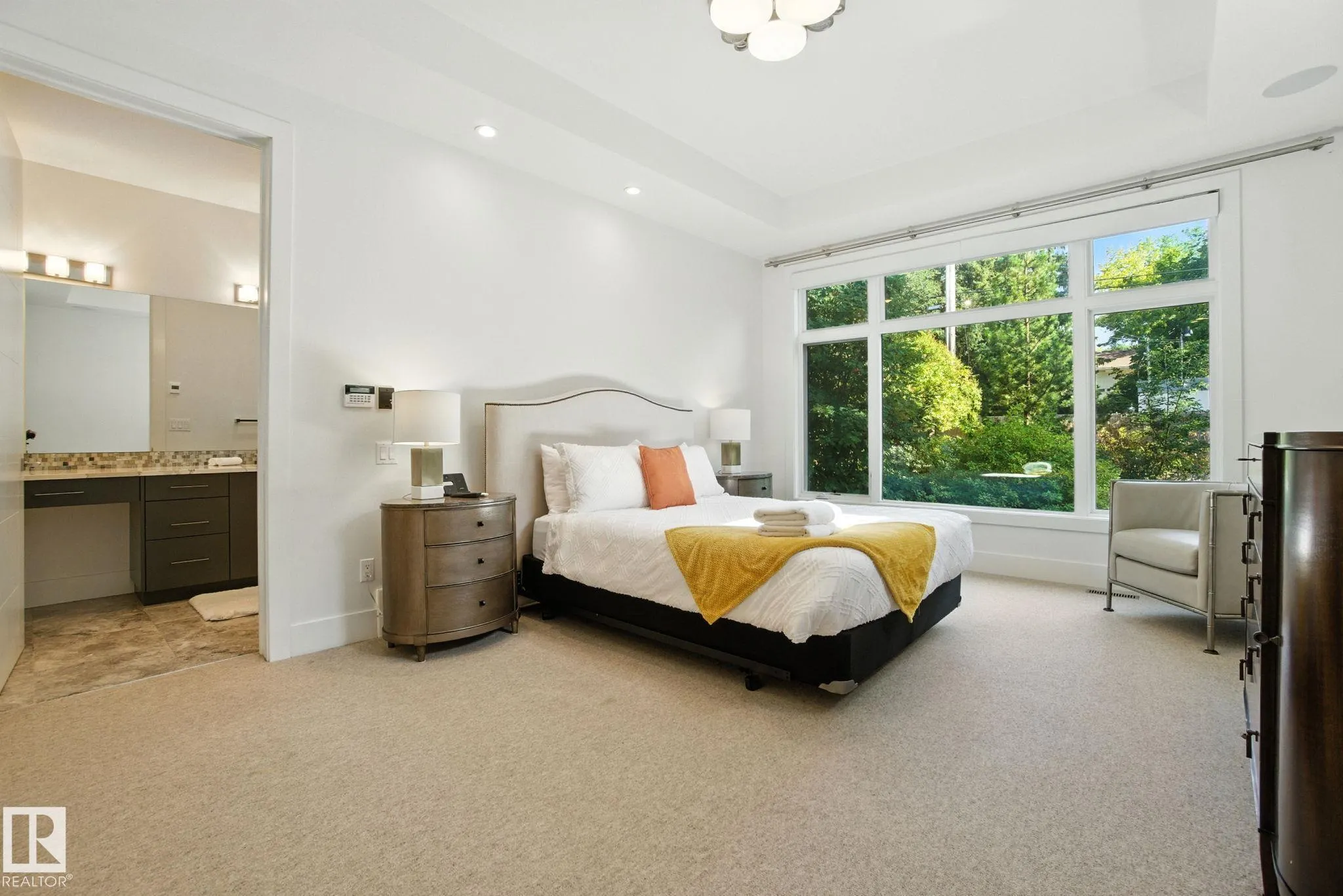 11823 SASKATCHEWAN Drive