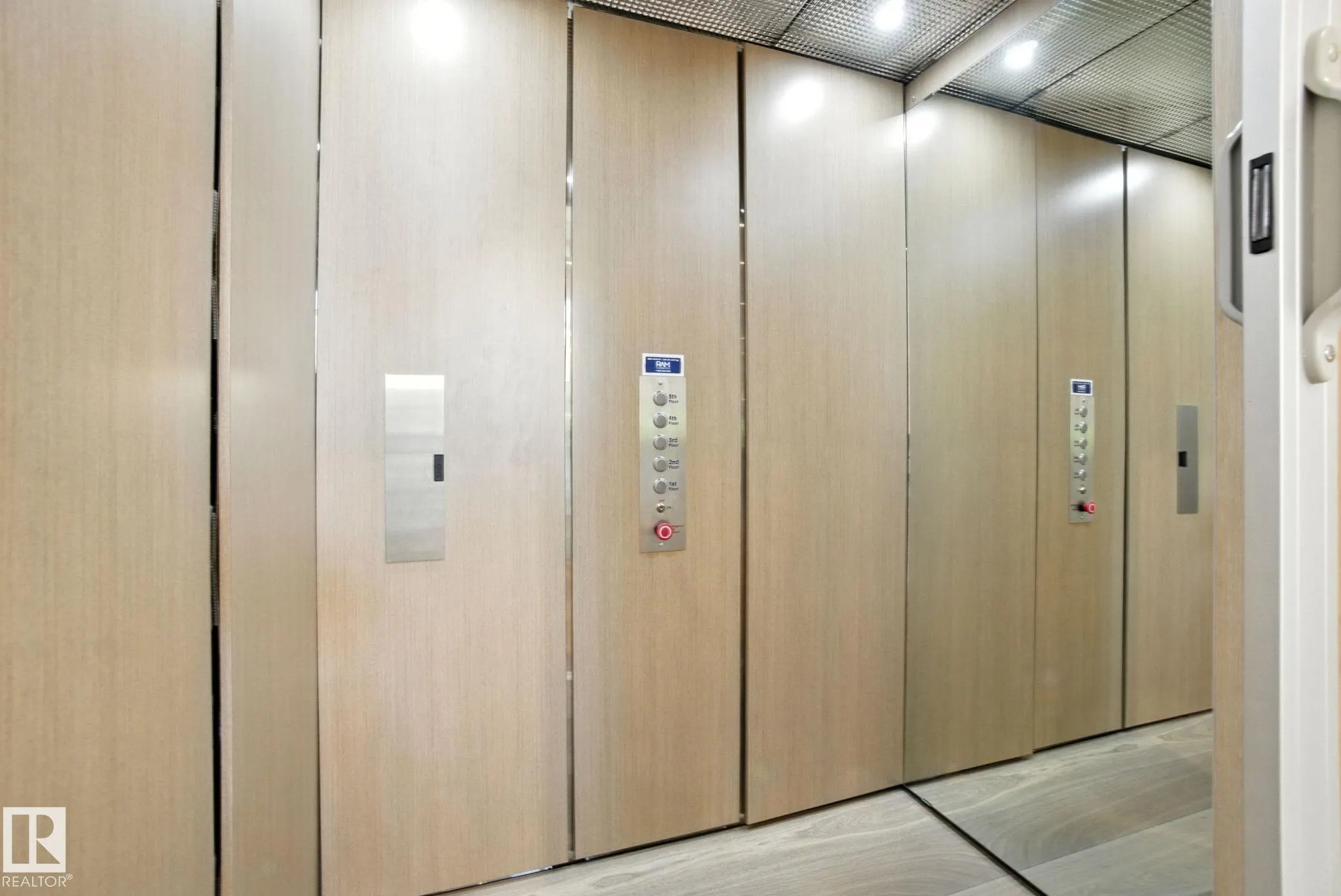 11823 SASKATCHEWAN Drive