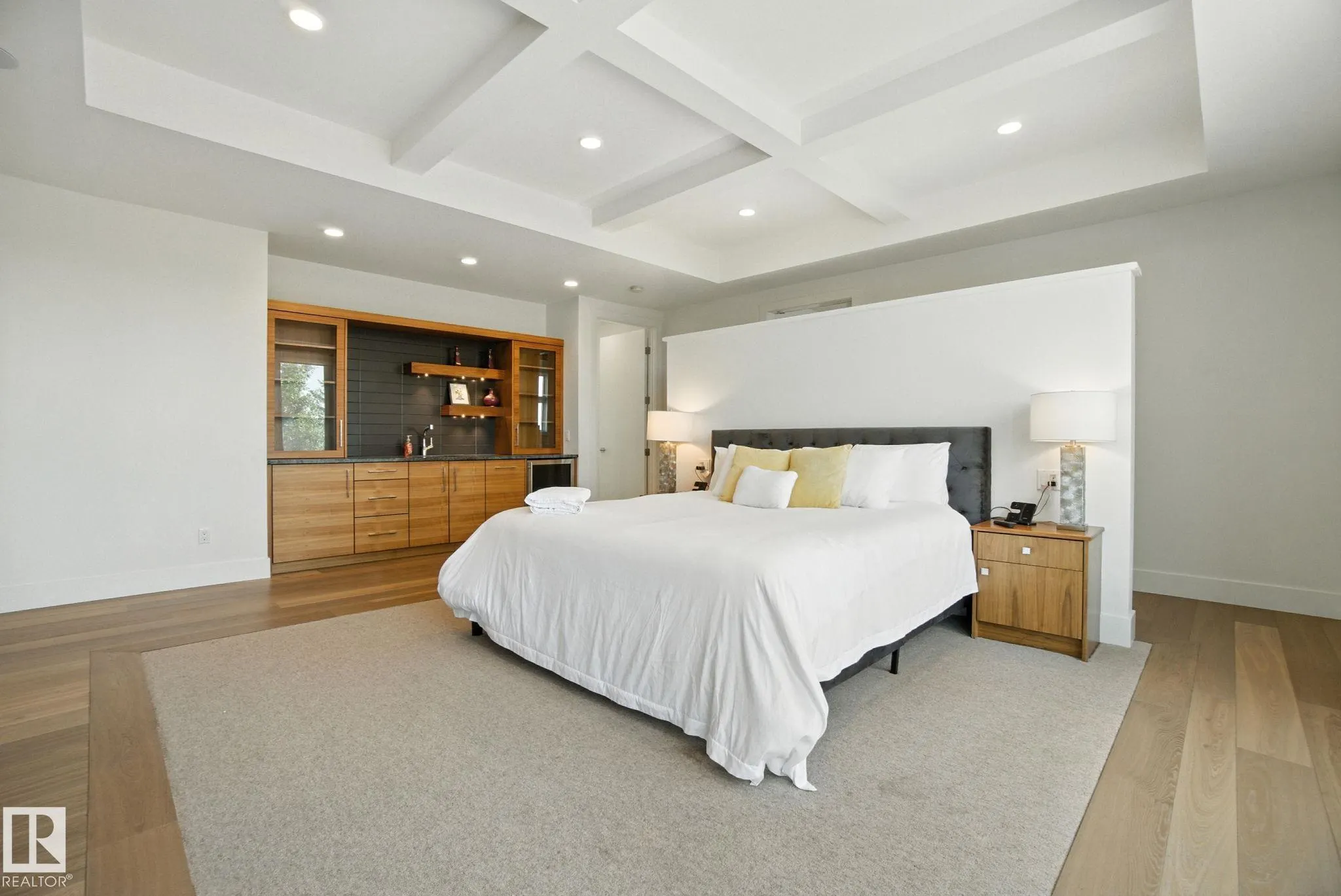 11823 SASKATCHEWAN Drive