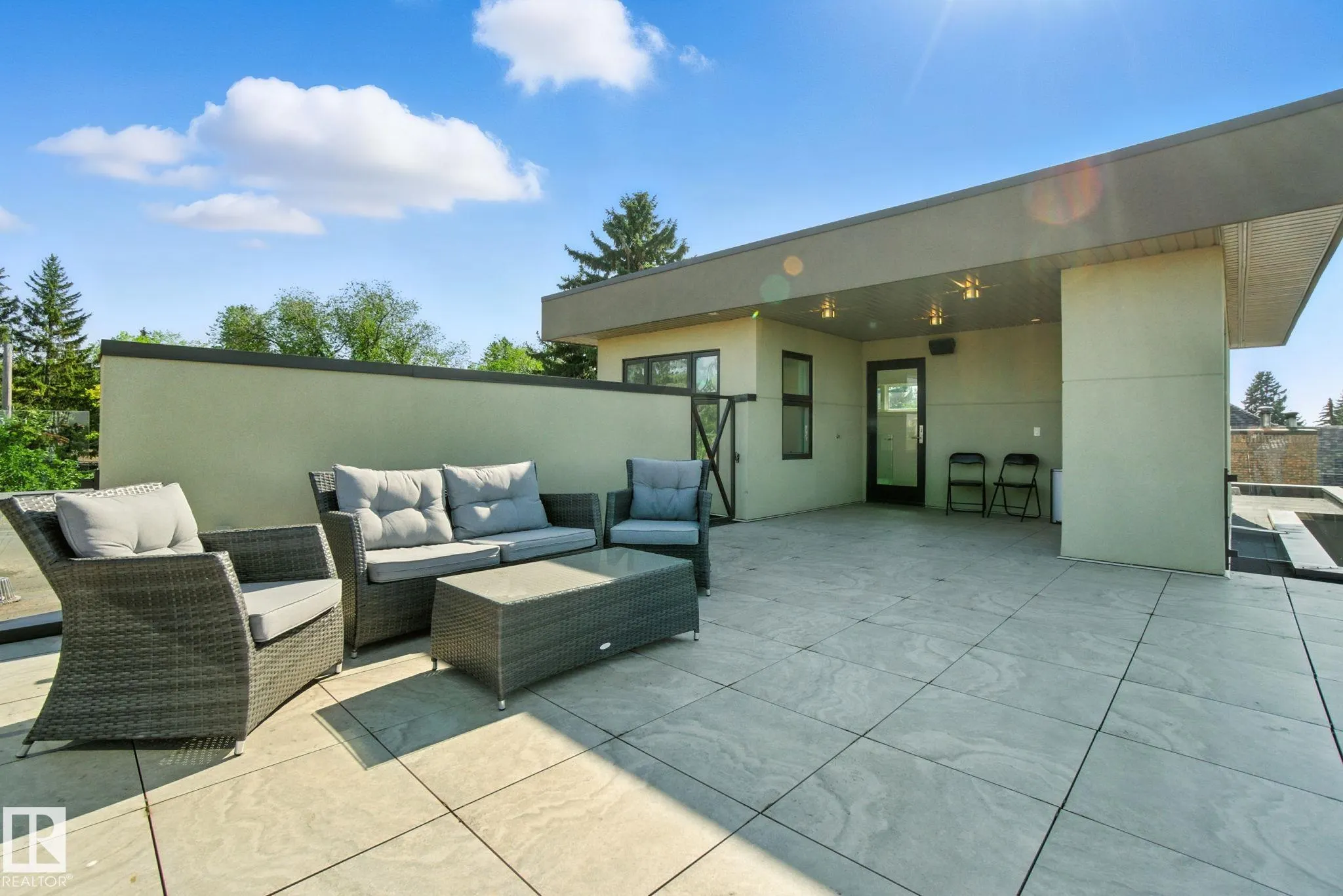 11823 SASKATCHEWAN Drive