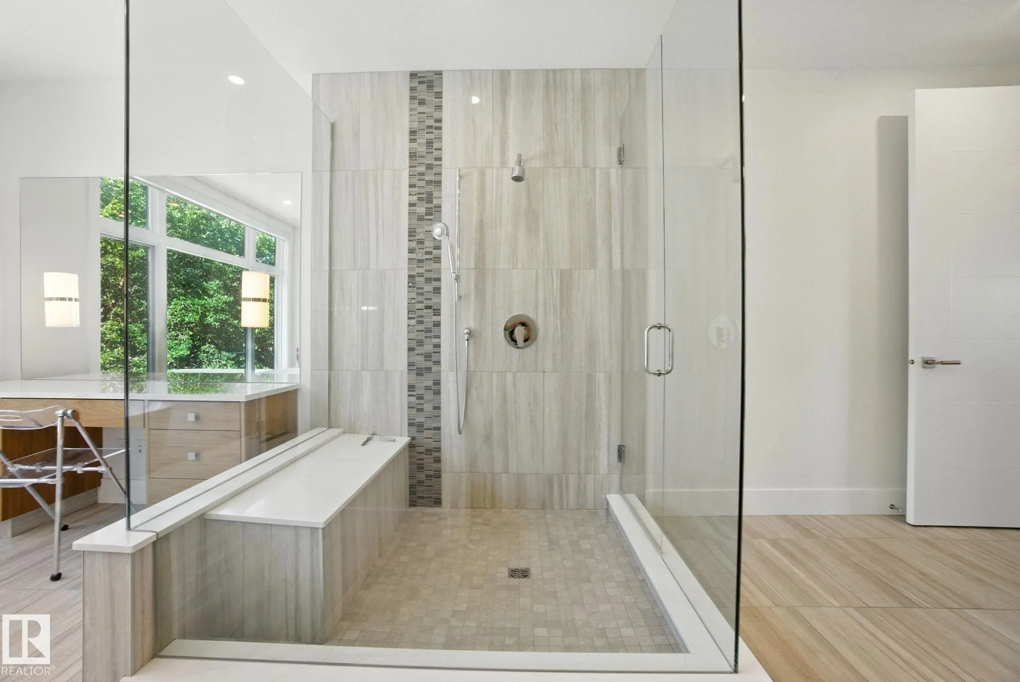 11823 SASKATCHEWAN Drive