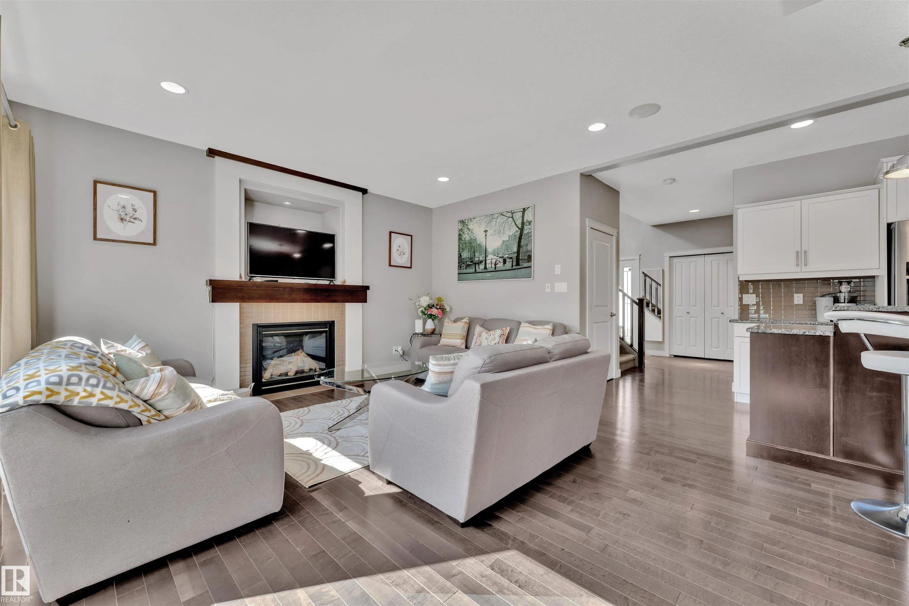 1907 67 Street