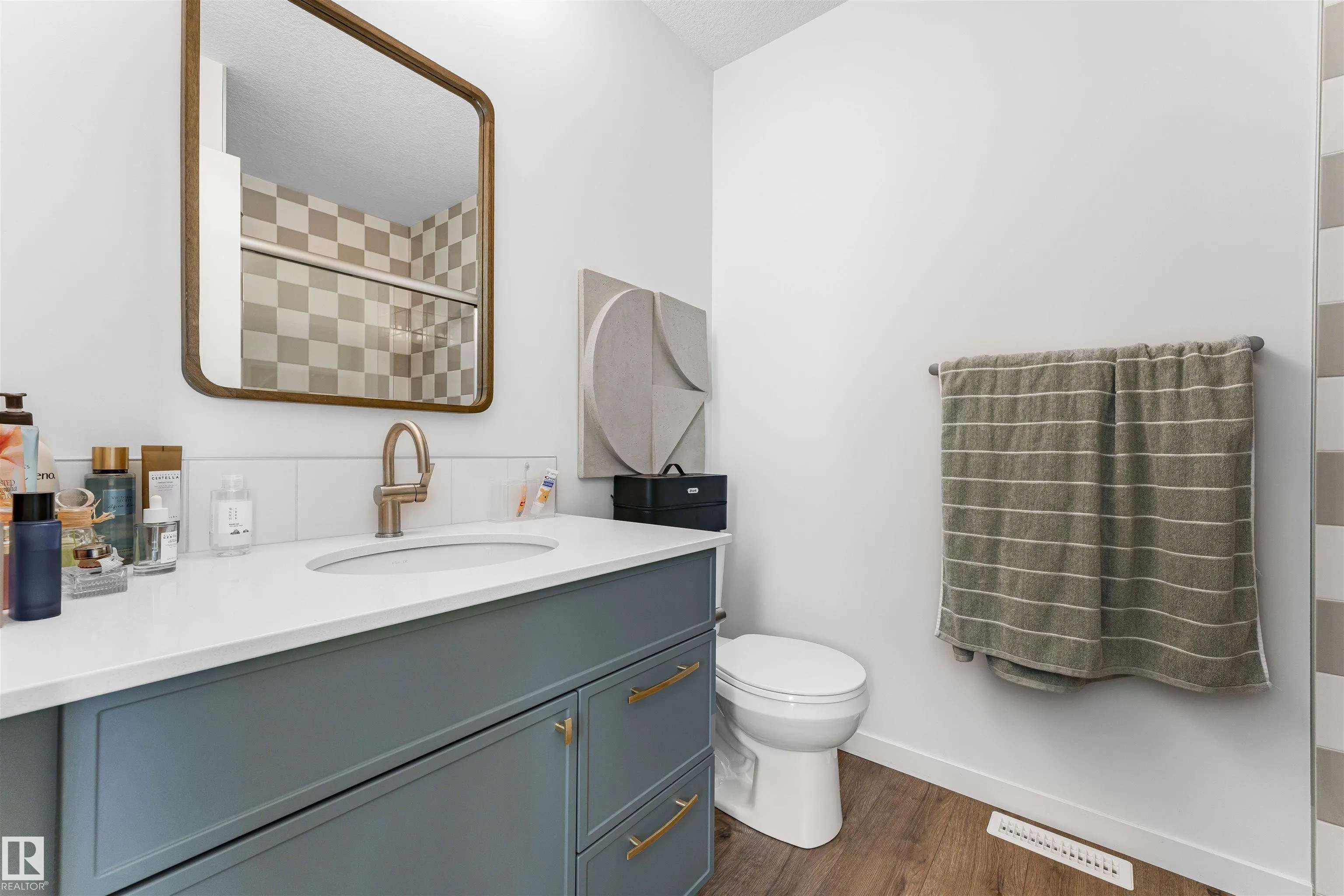 2720 192 ST NW