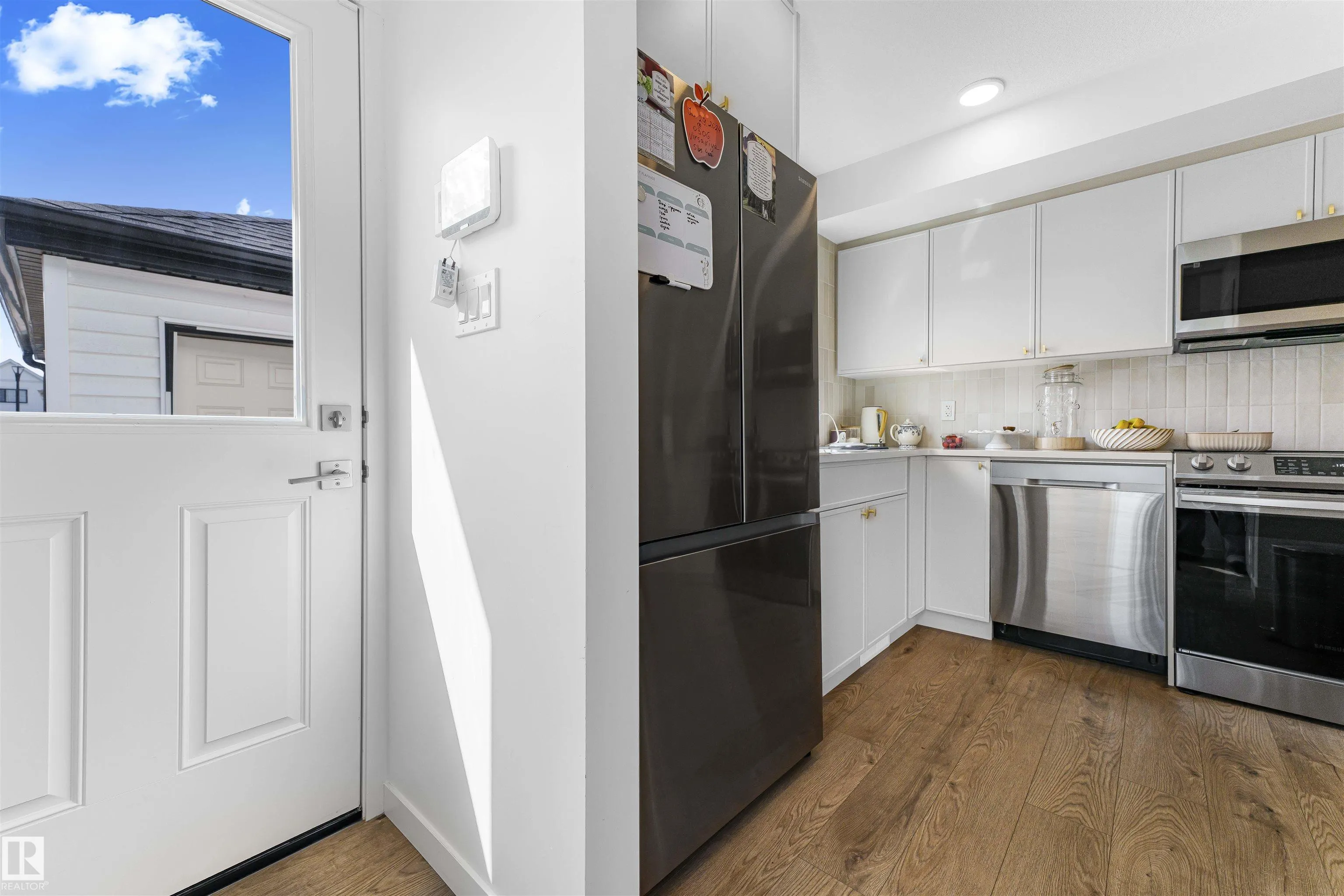 2720 192 ST NW