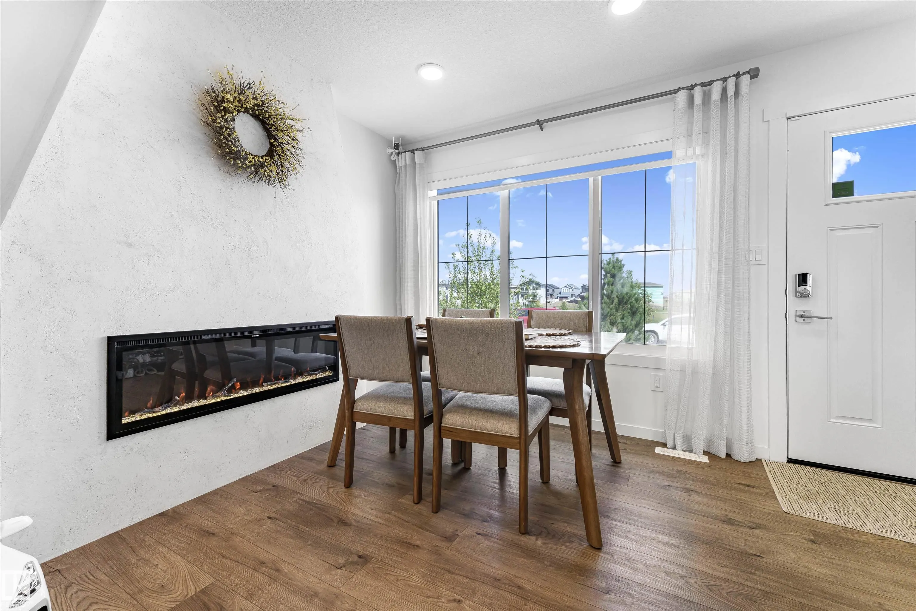 2720 192 ST NW