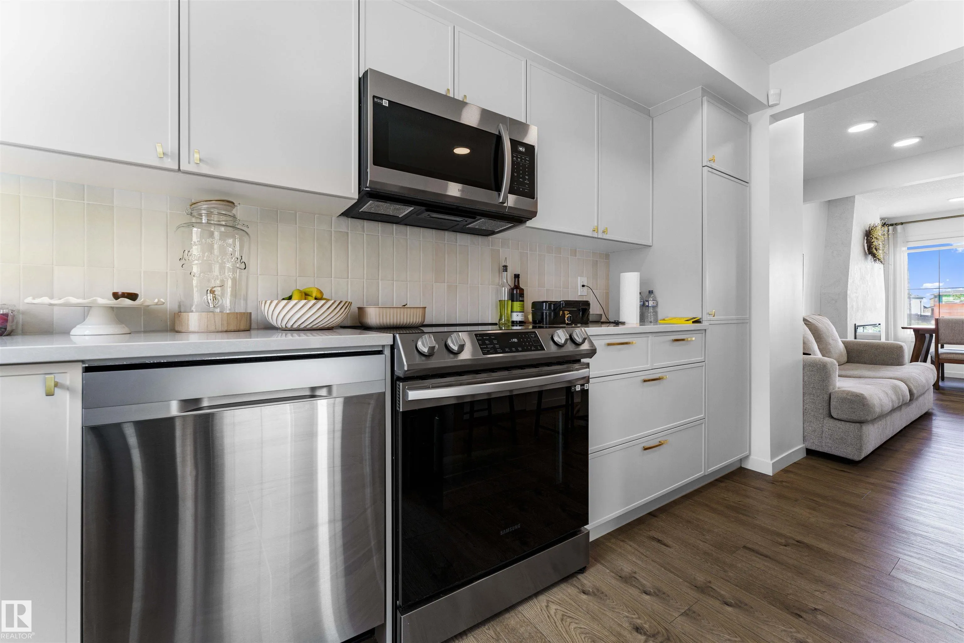 2720 192 ST NW