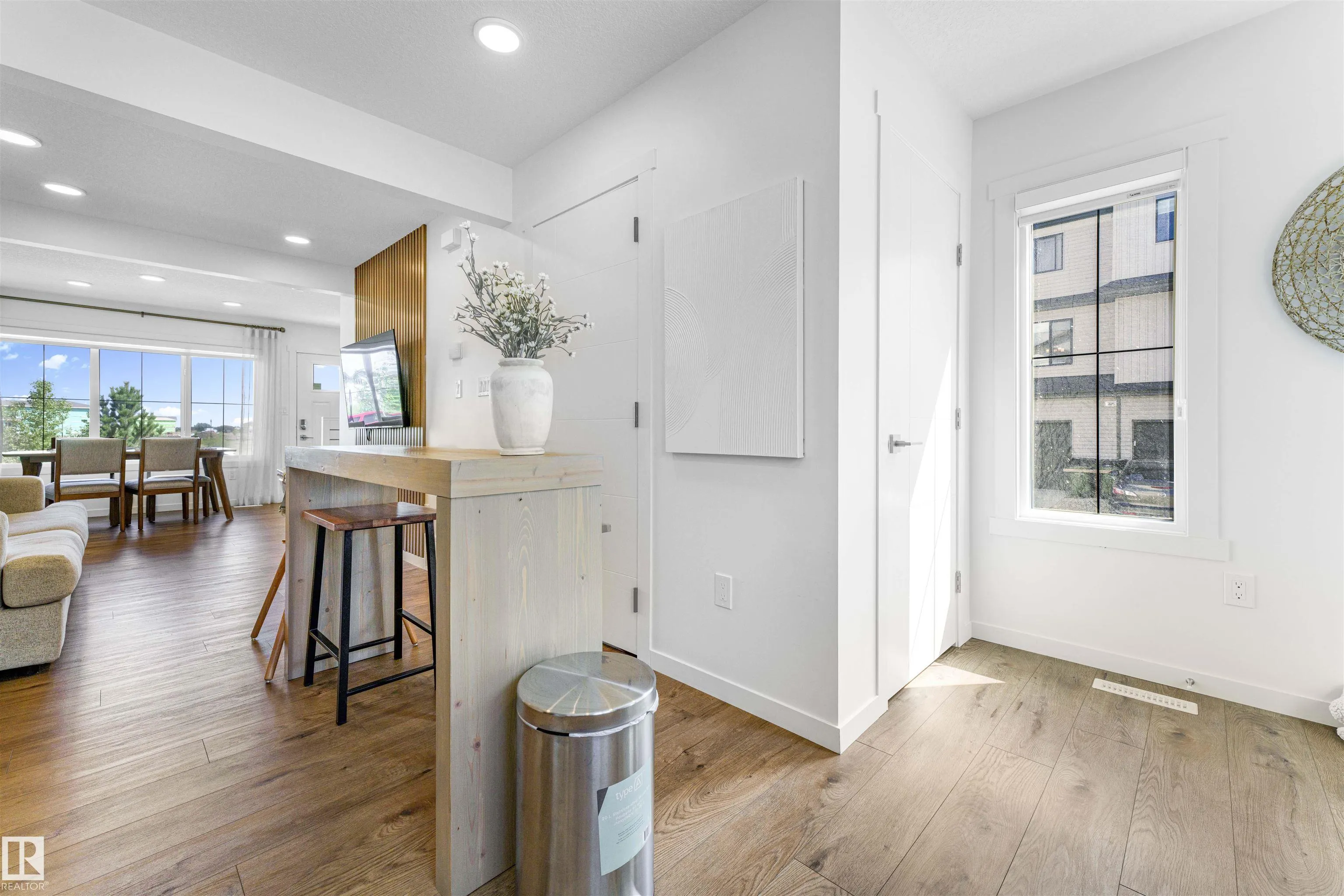 2720 192 ST NW