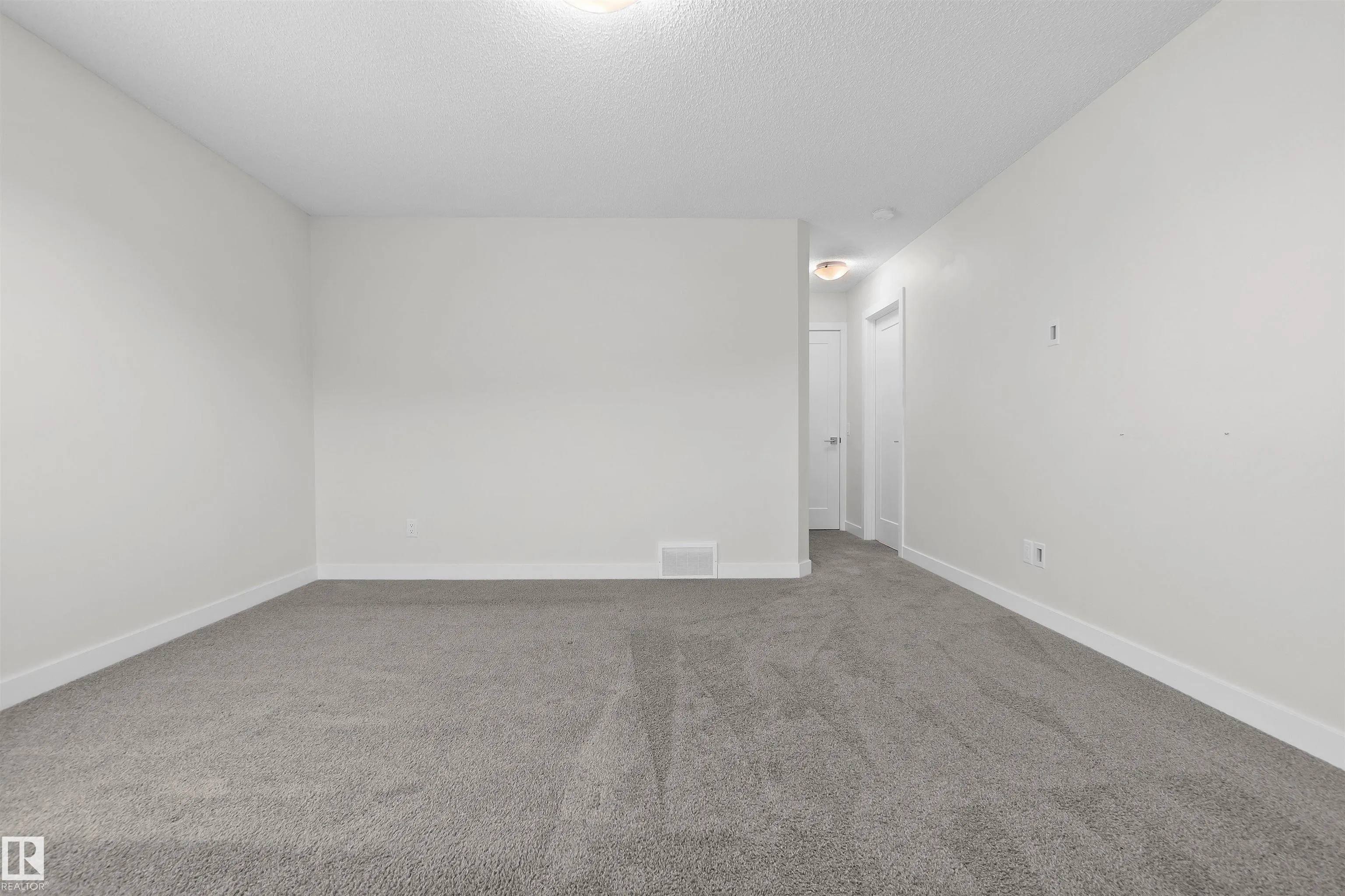 8836 183 Ave