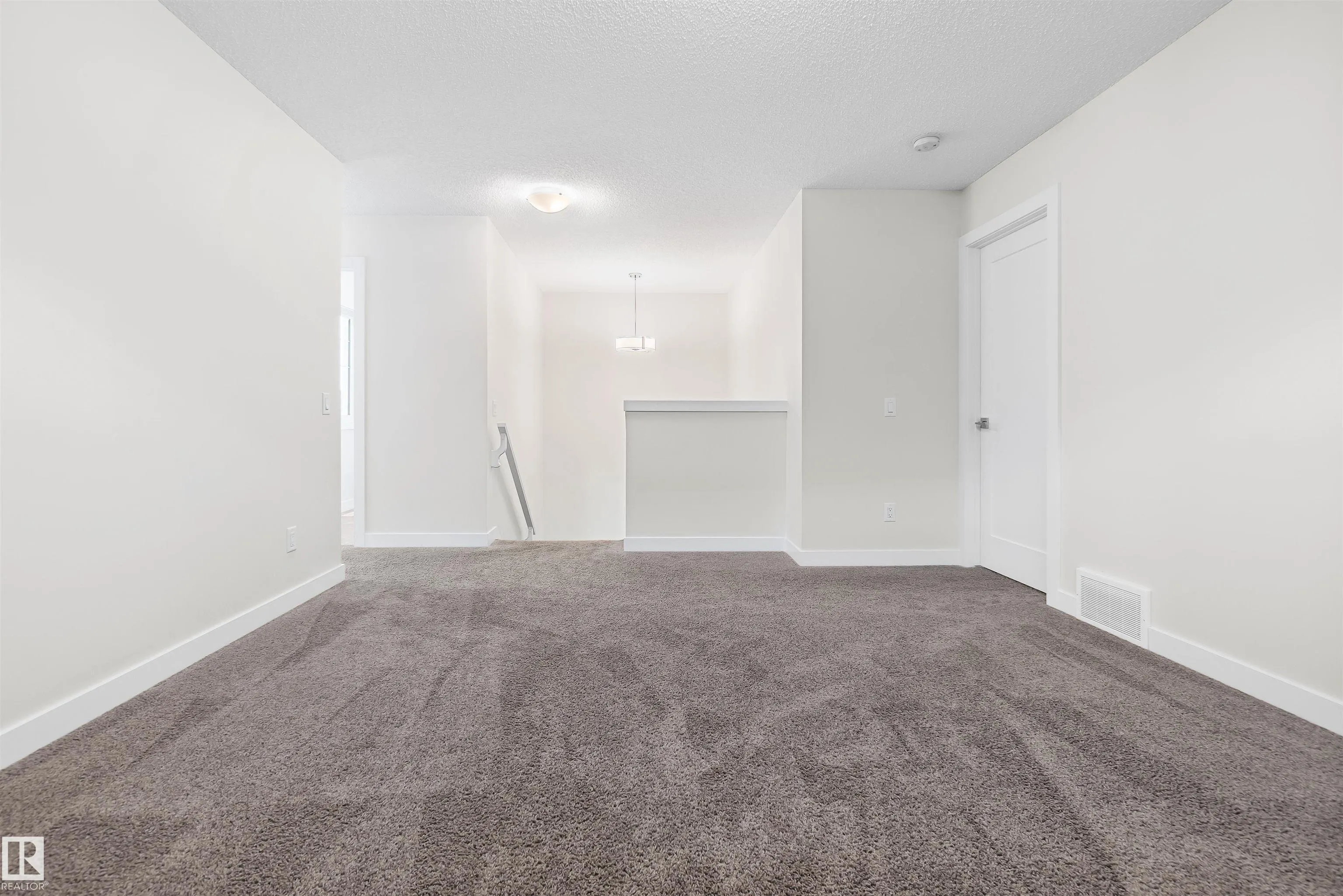 8836 183 Ave