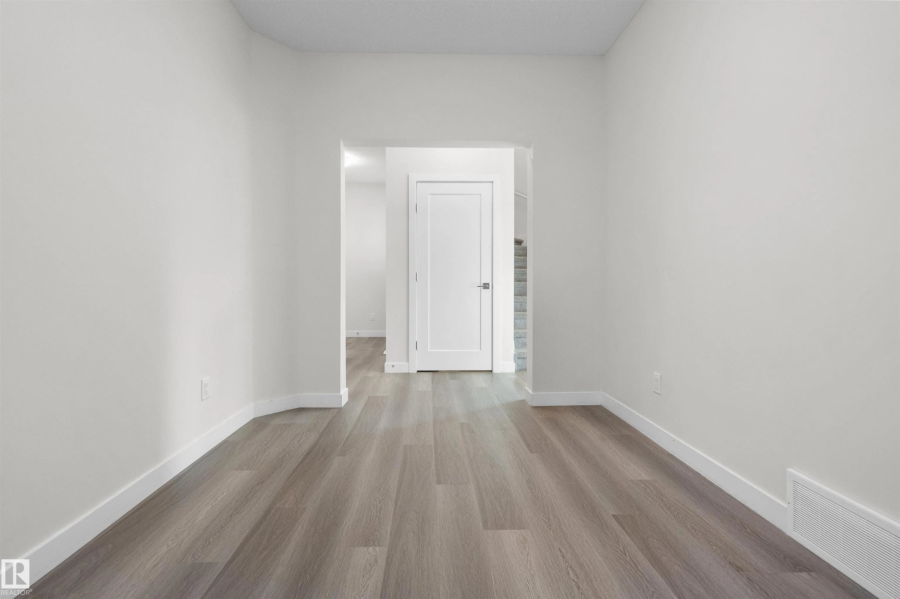 8836 183 Ave